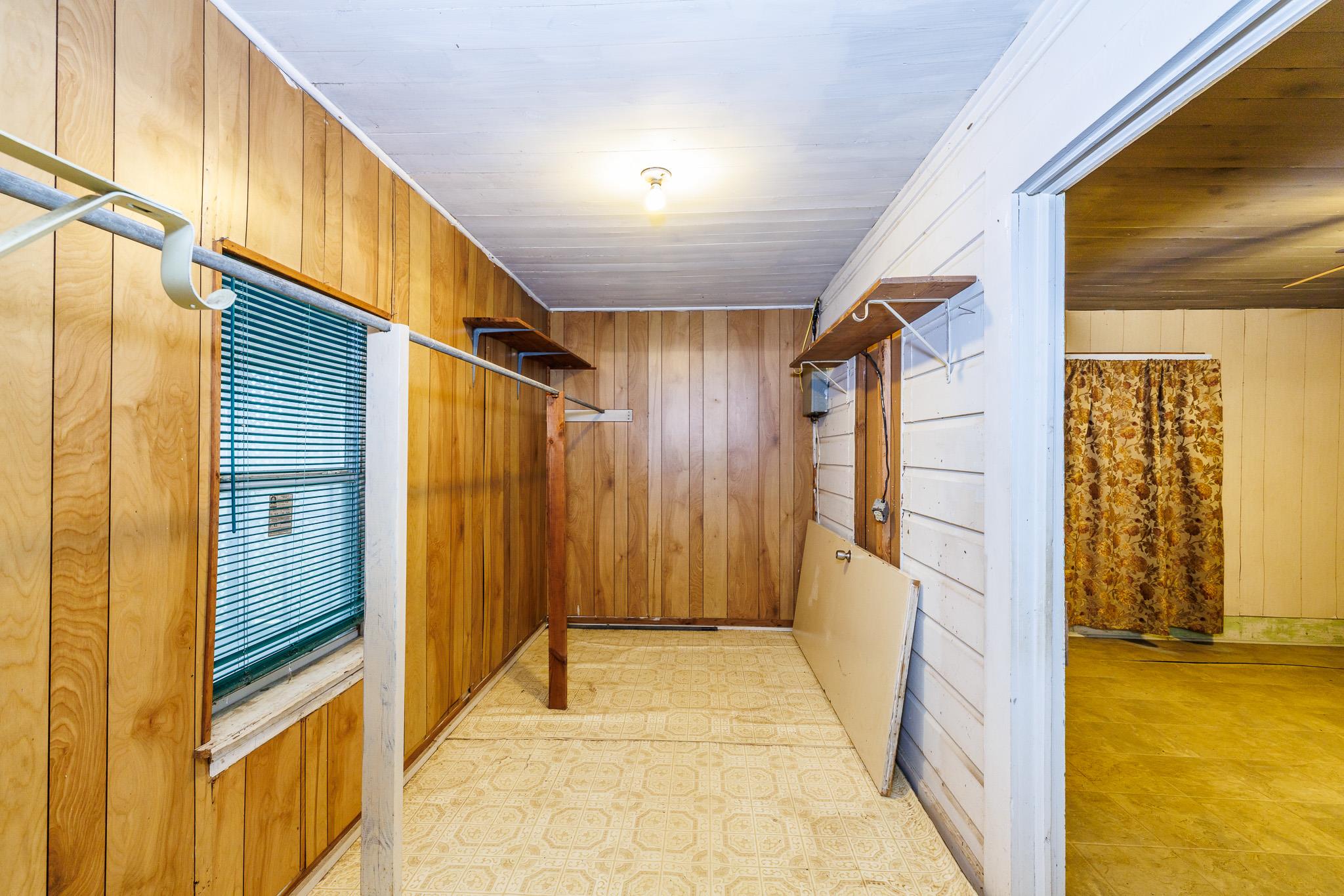 406 Carpenter St, Smiley, TX 78159