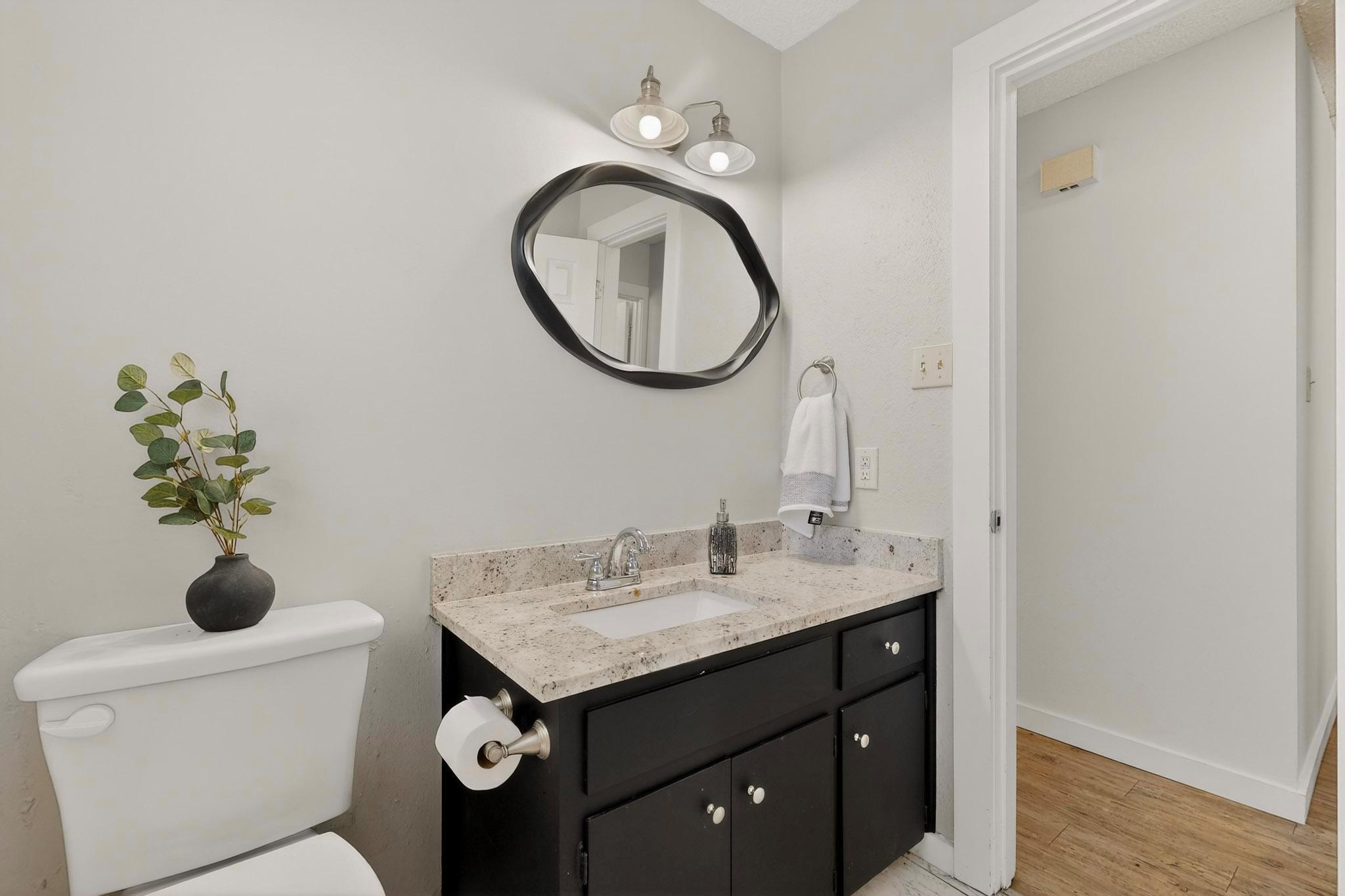 1004 Speer Ln, Austin, TX 78745