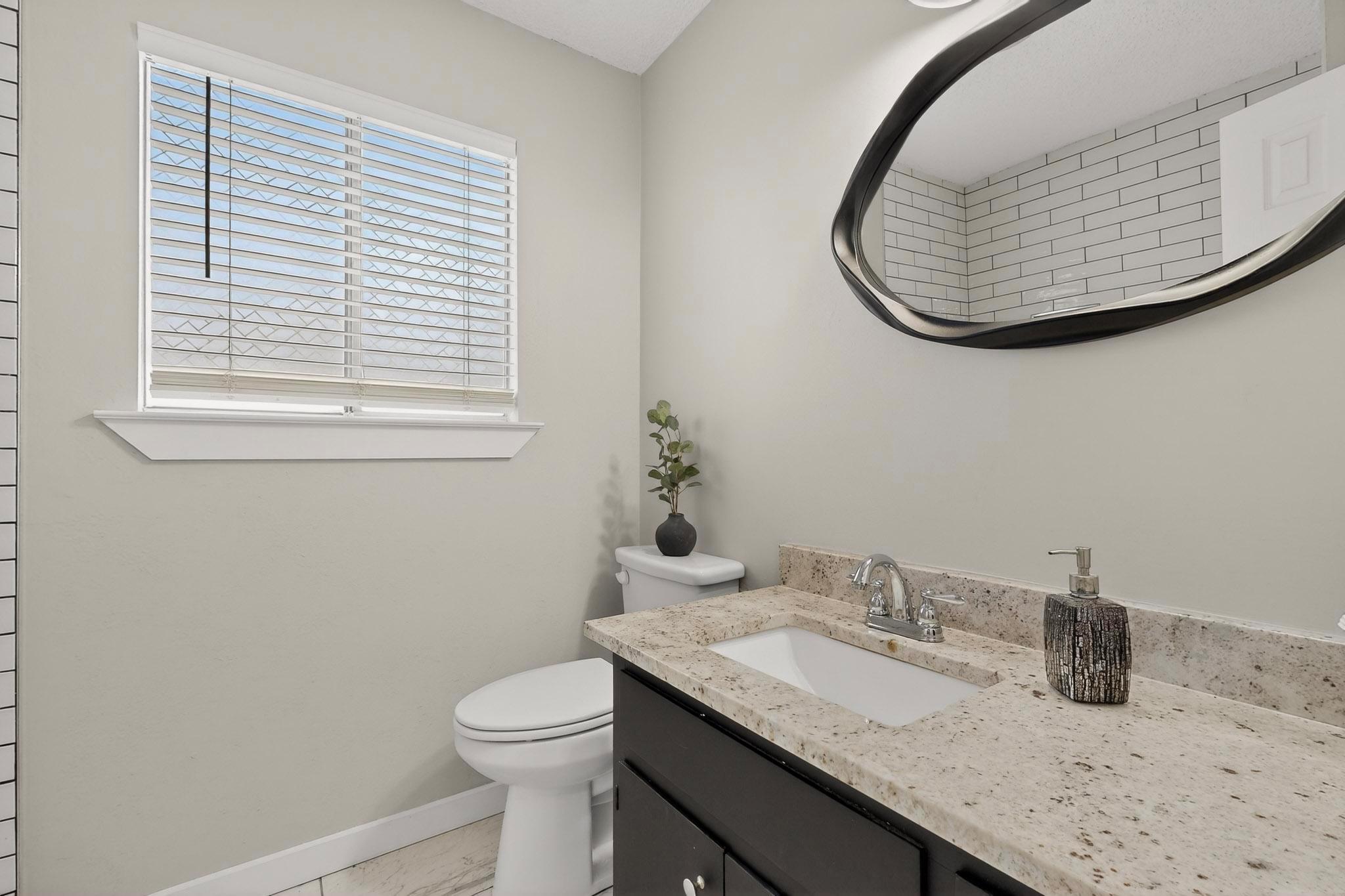 1004 Speer Ln, Austin, TX 78745