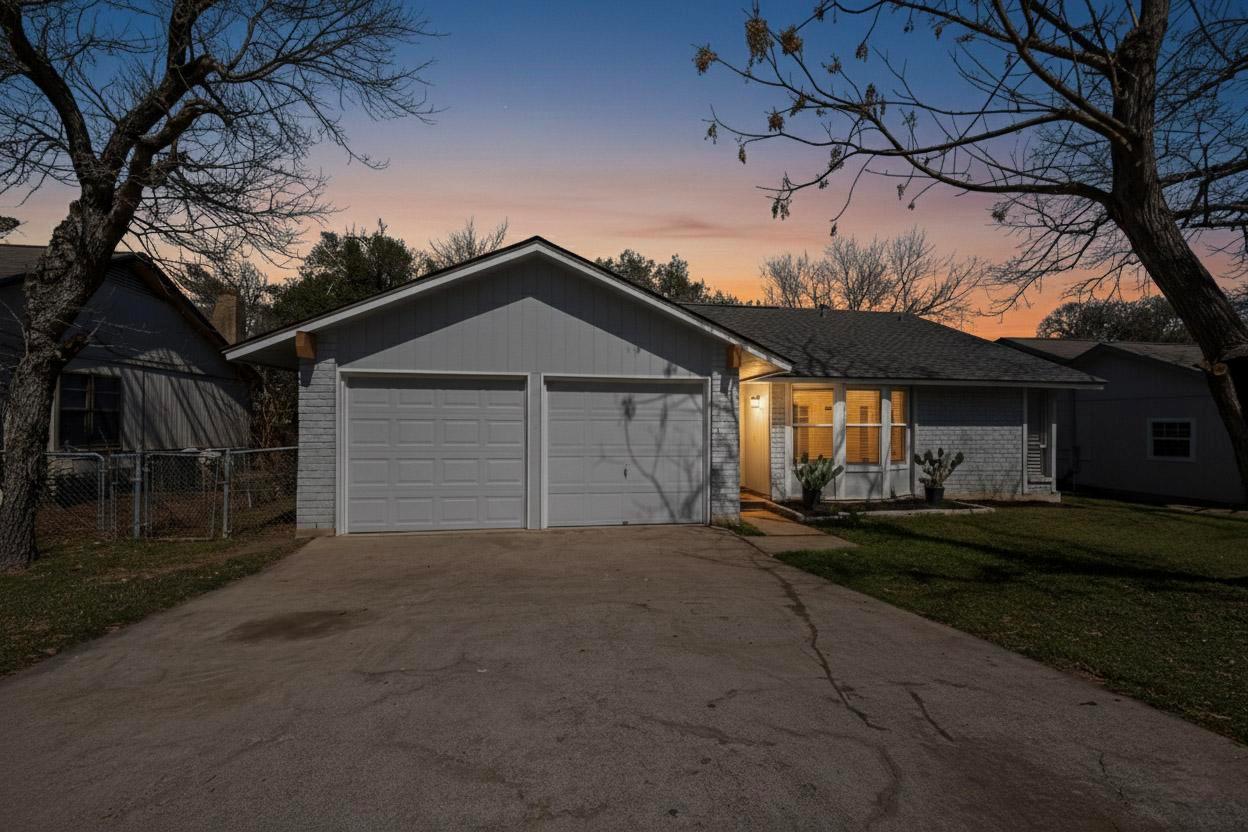 1004 Speer Ln, Austin, TX 78745