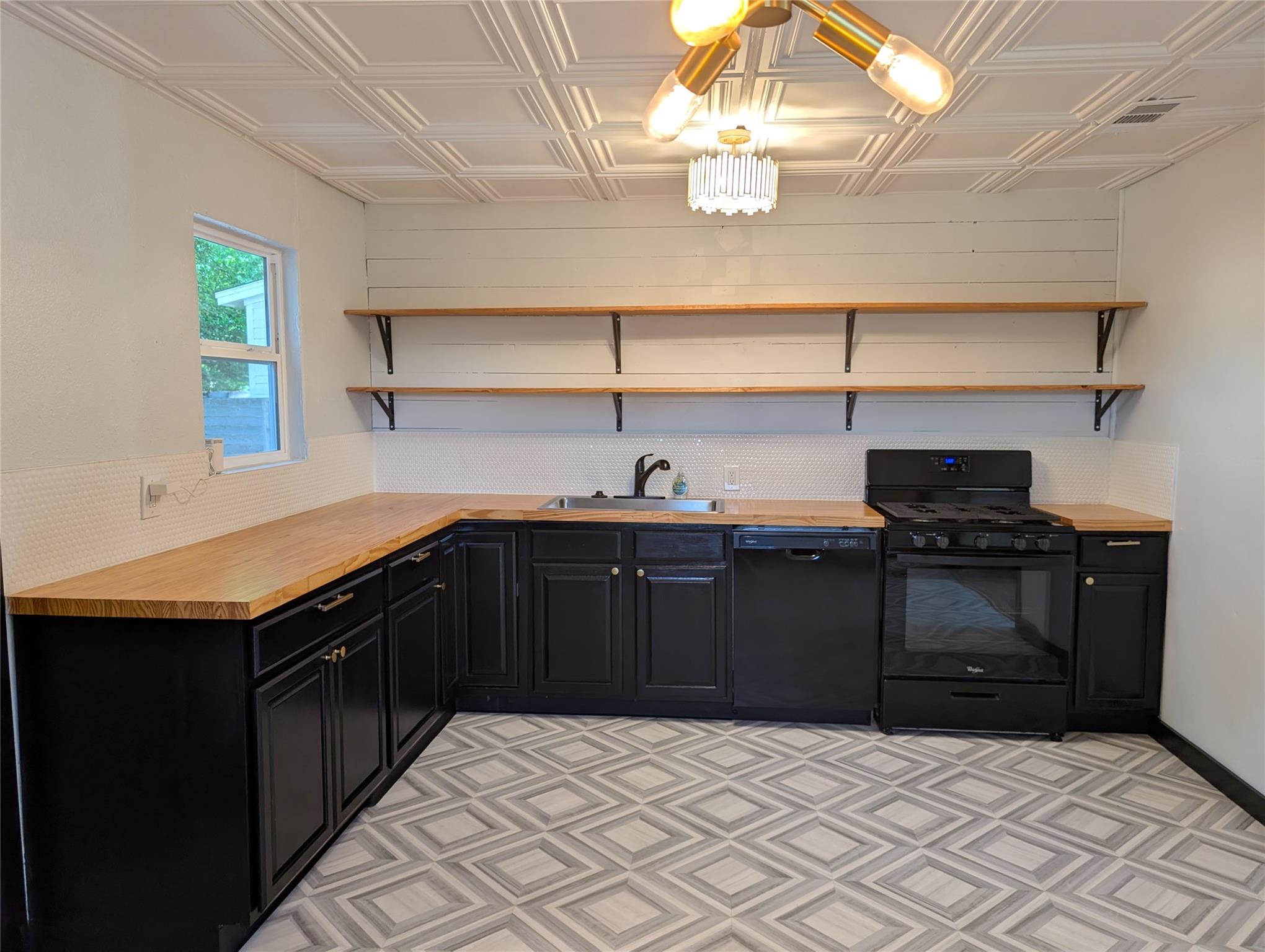 6915 Providence Ave, Austin, TX 78752