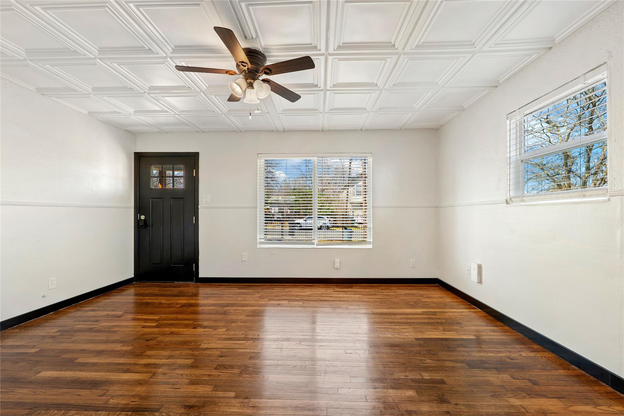 6915 Providence Ave, Austin, TX 78752