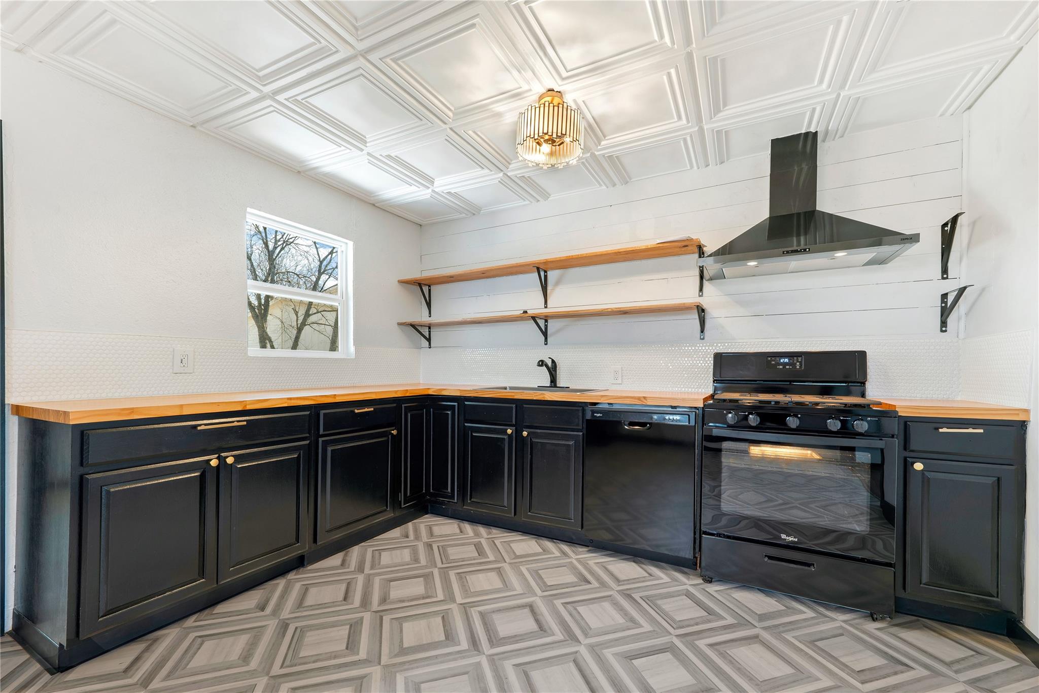 6915 Providence Ave, Austin, TX 78752