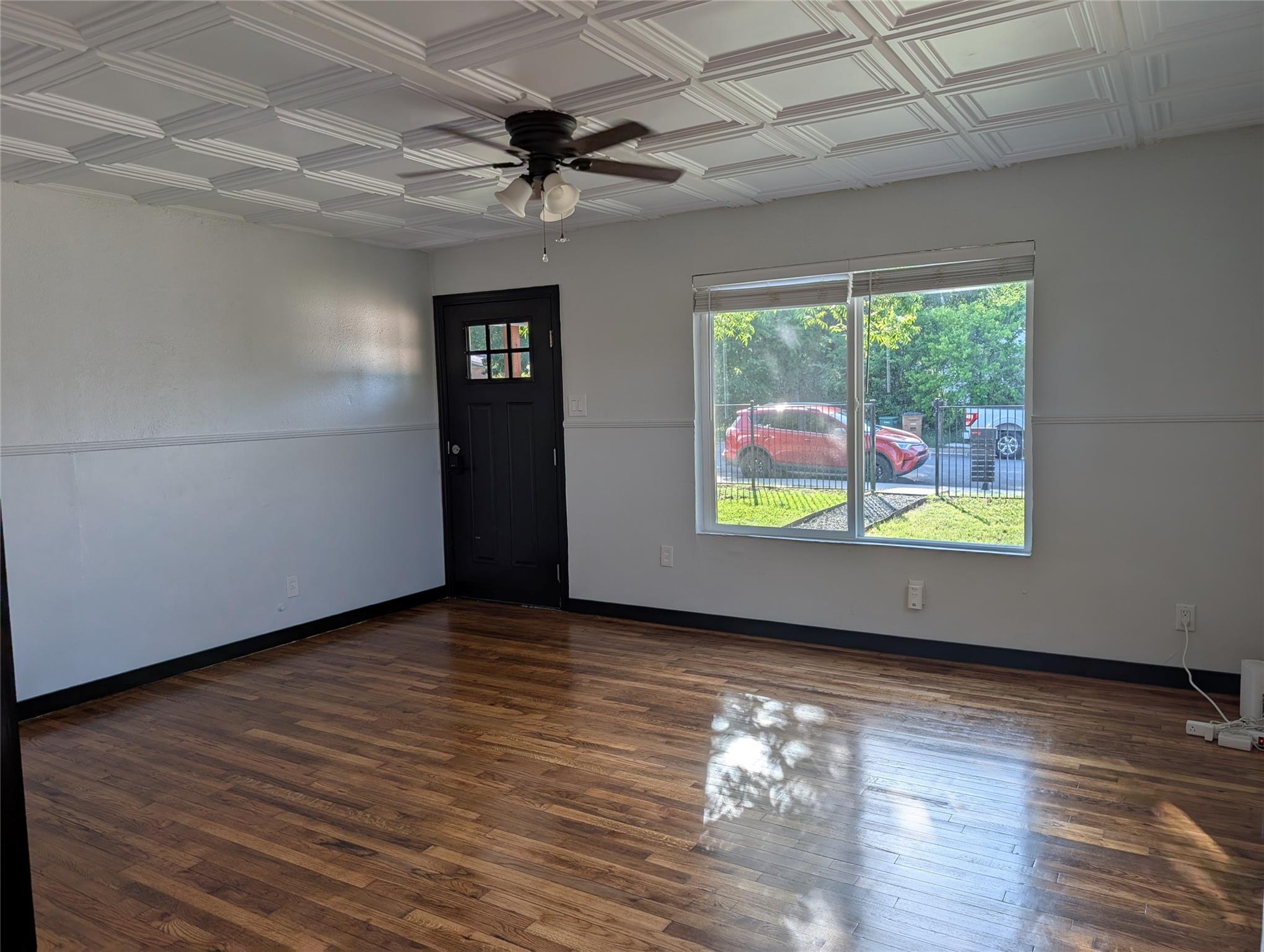 6915 Providence Ave, Austin, TX 78752