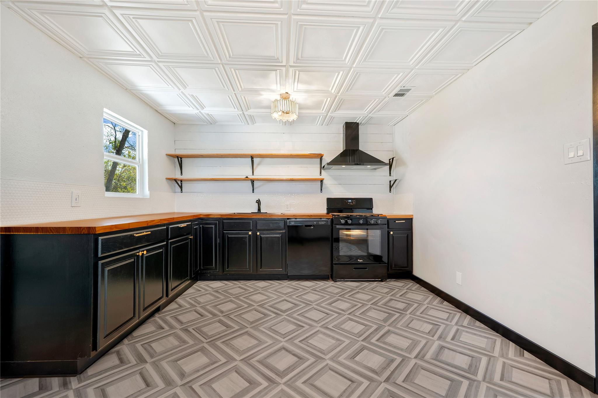 6915 Providence Ave, Austin, TX 78752