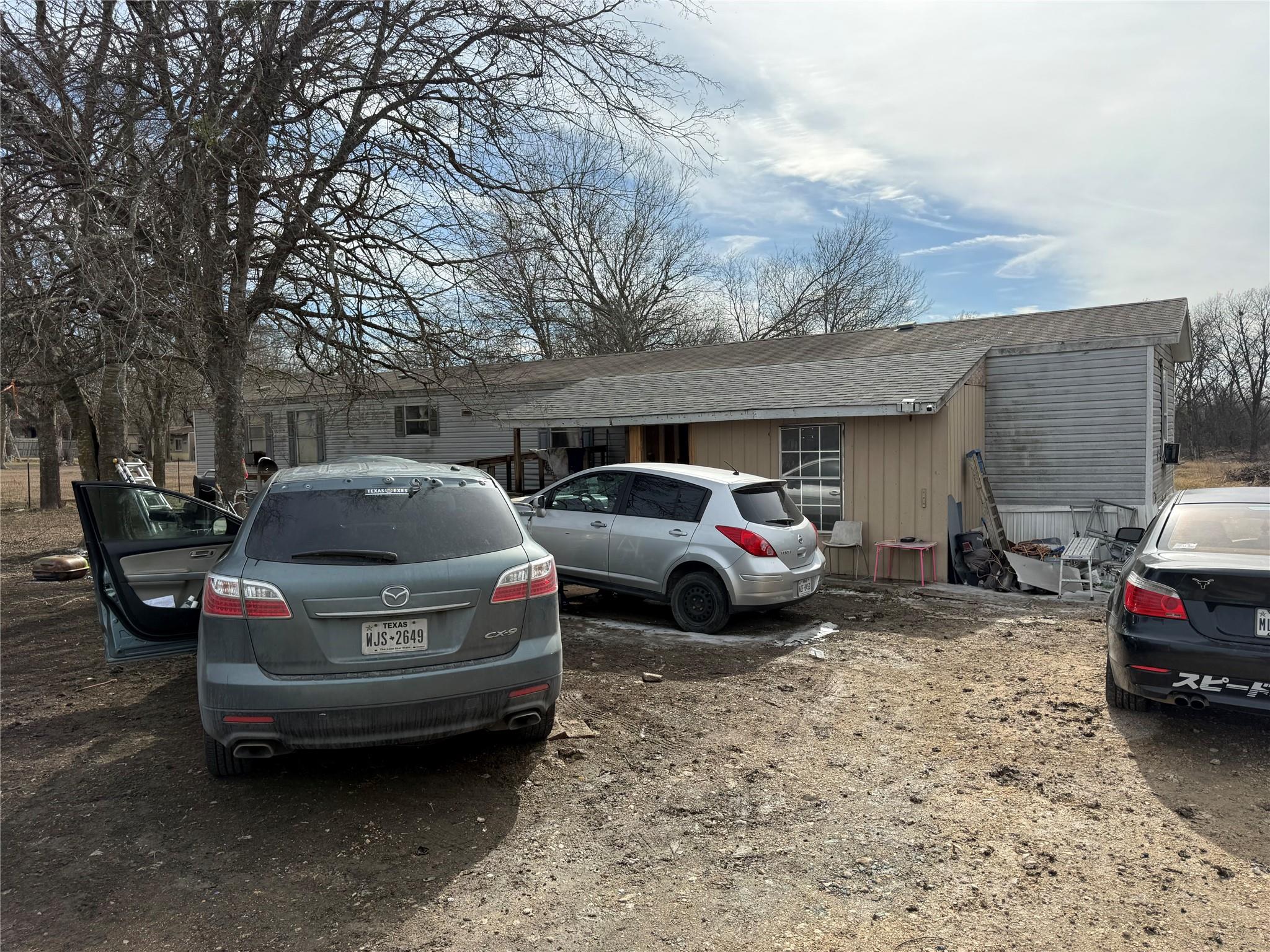 330 Joe Robinson Dr, Kyle, TX 78640