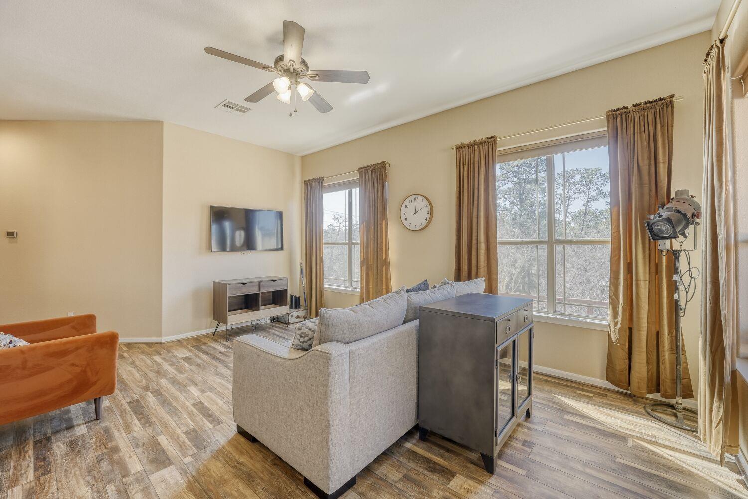 320 Kaanapali Ln, Bastrop, TX 78602