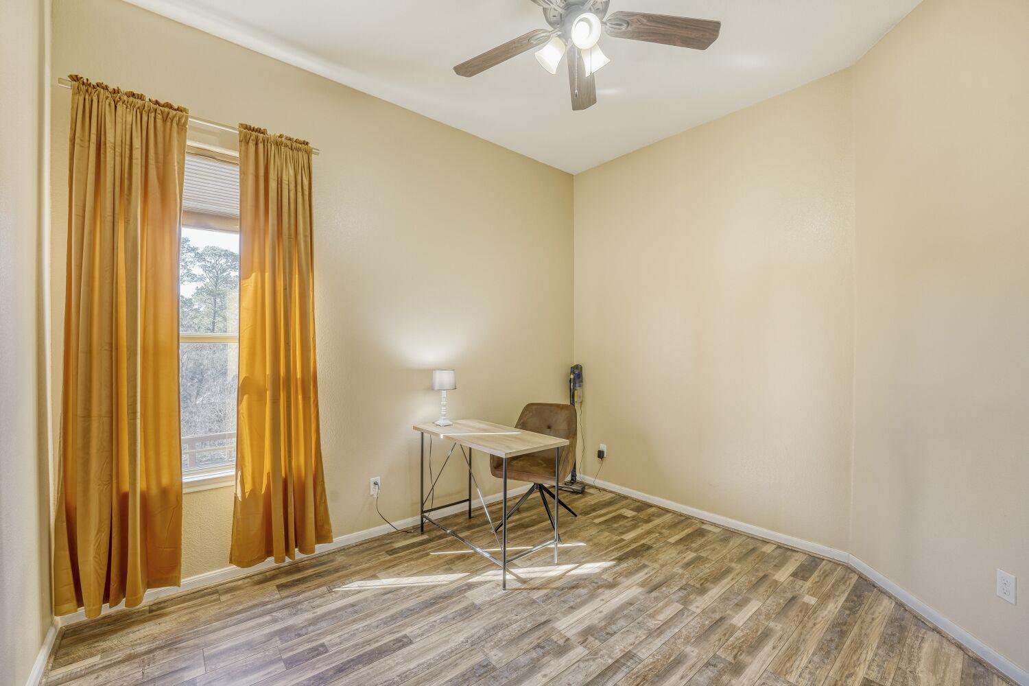 320 Kaanapali Ln, Bastrop, TX 78602