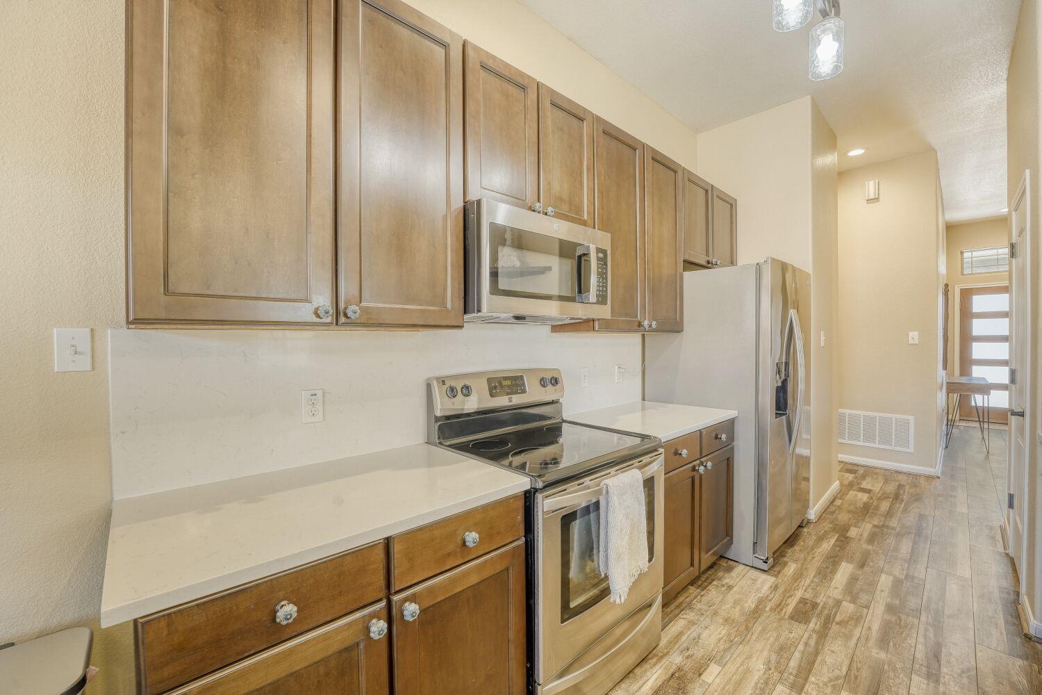 320 Kaanapali Ln, Bastrop, TX 78602