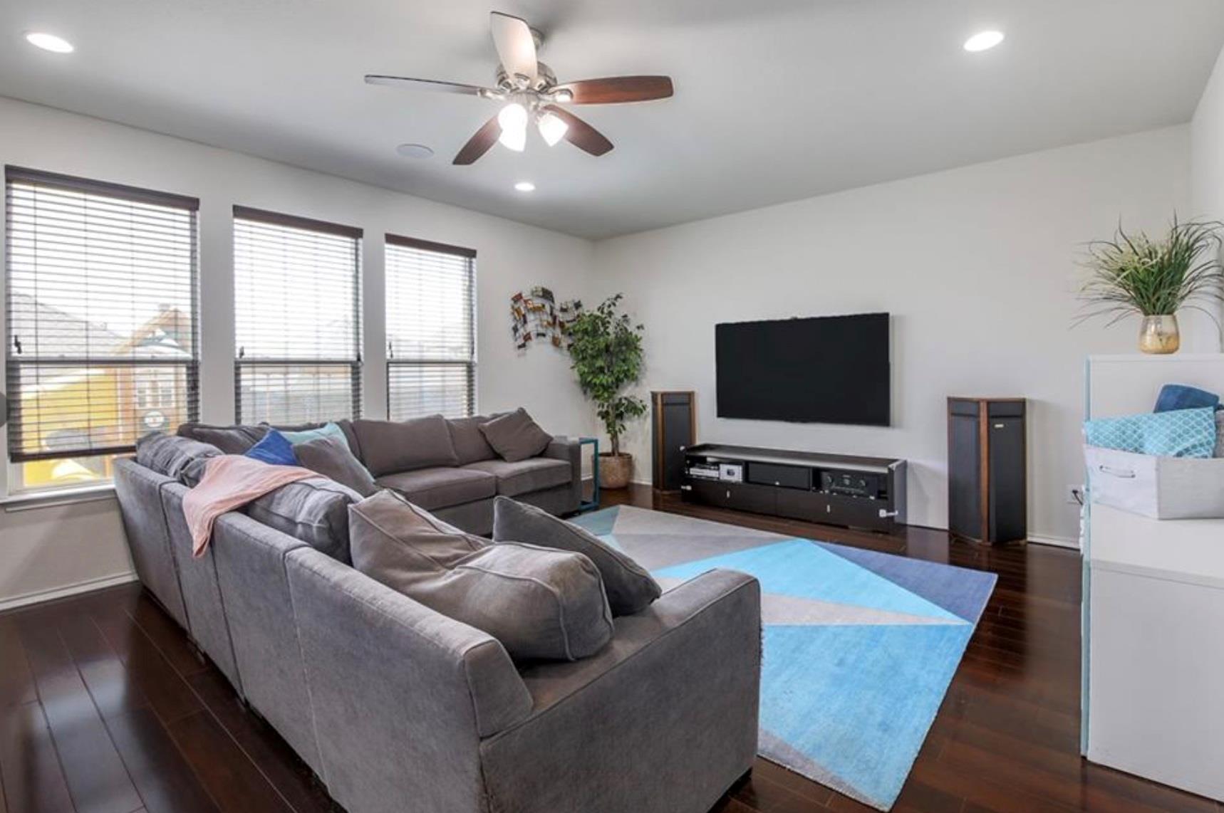 1012 Rio Azul Cv, Leander, TX 78641