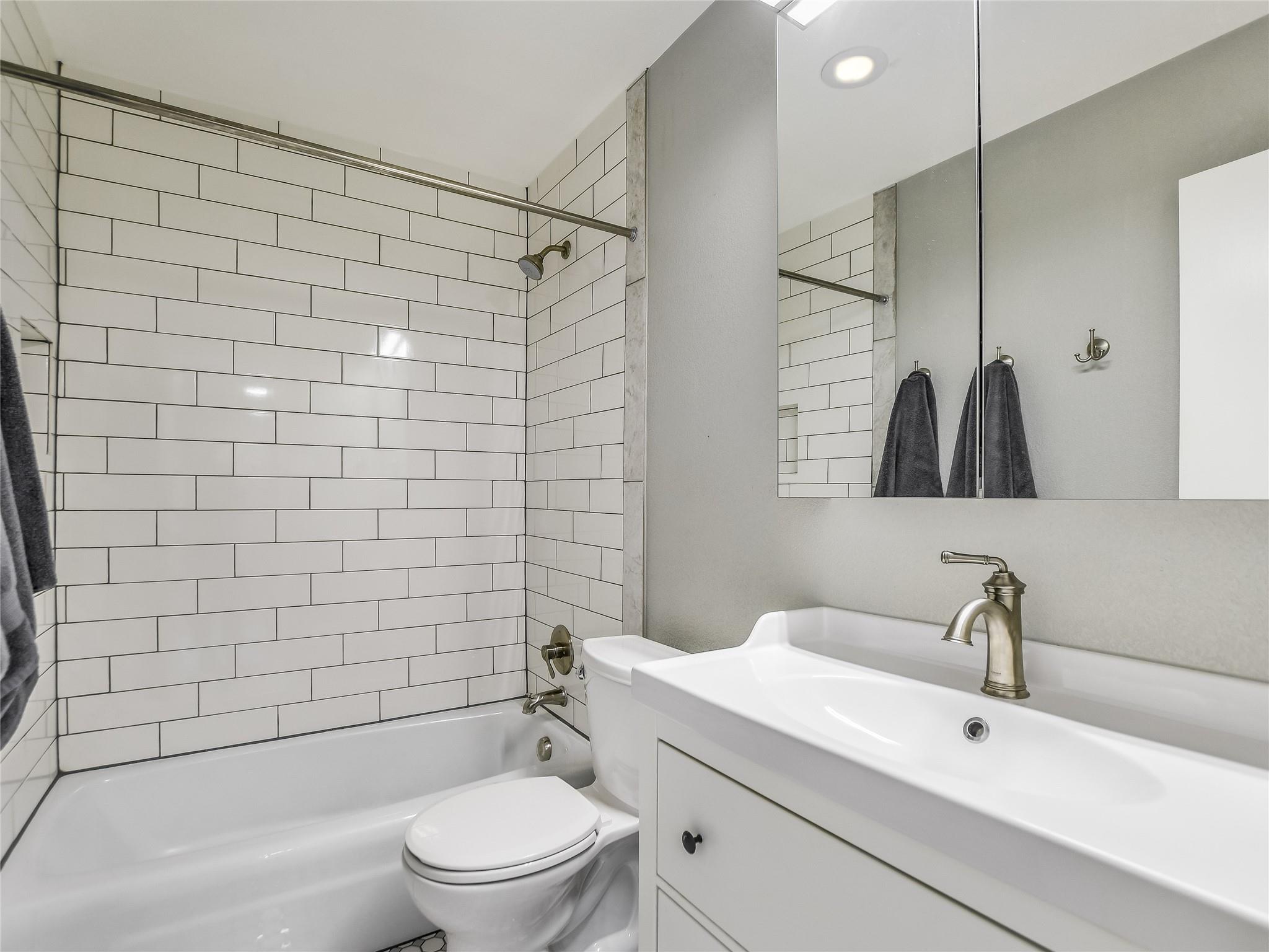 6501 E Hill Dr # 125, Austin, TX 78731