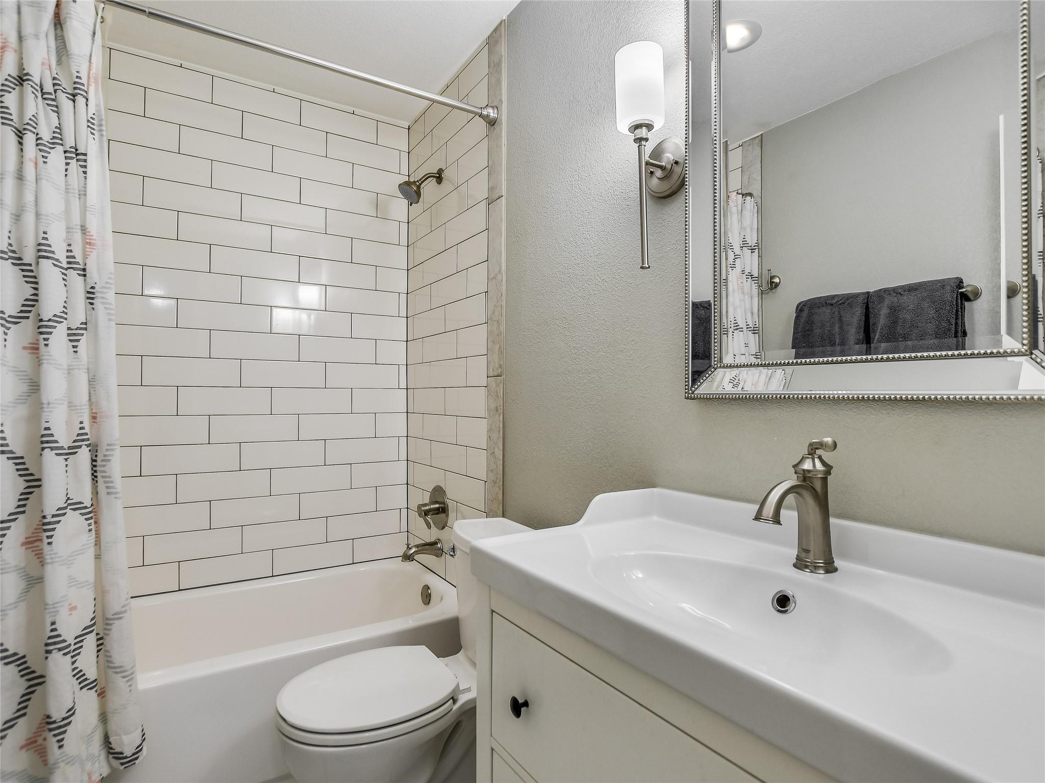 6501 E Hill Dr # 125, Austin, TX 78731