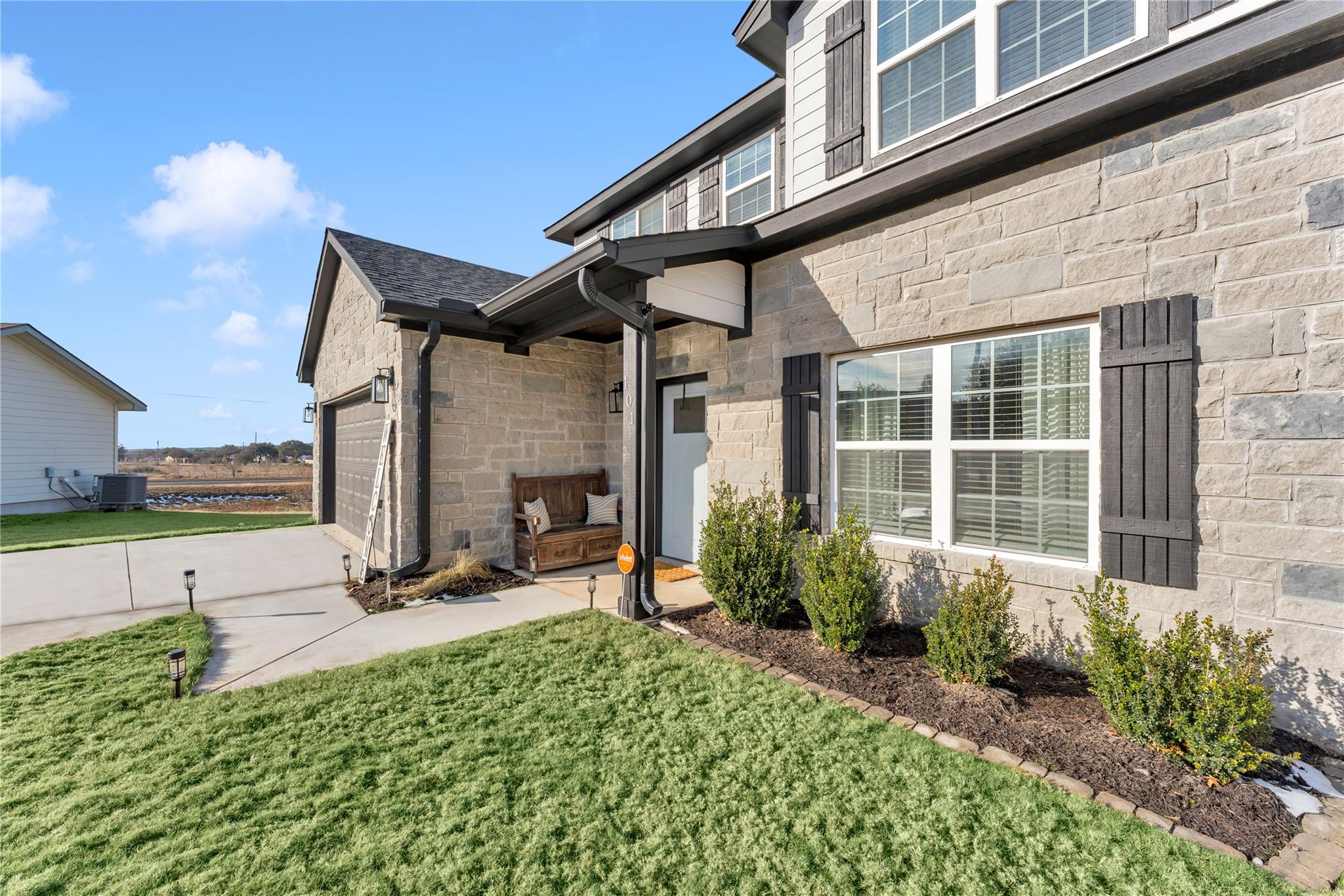 101 Cailin Ct, Burnet, TX 78611