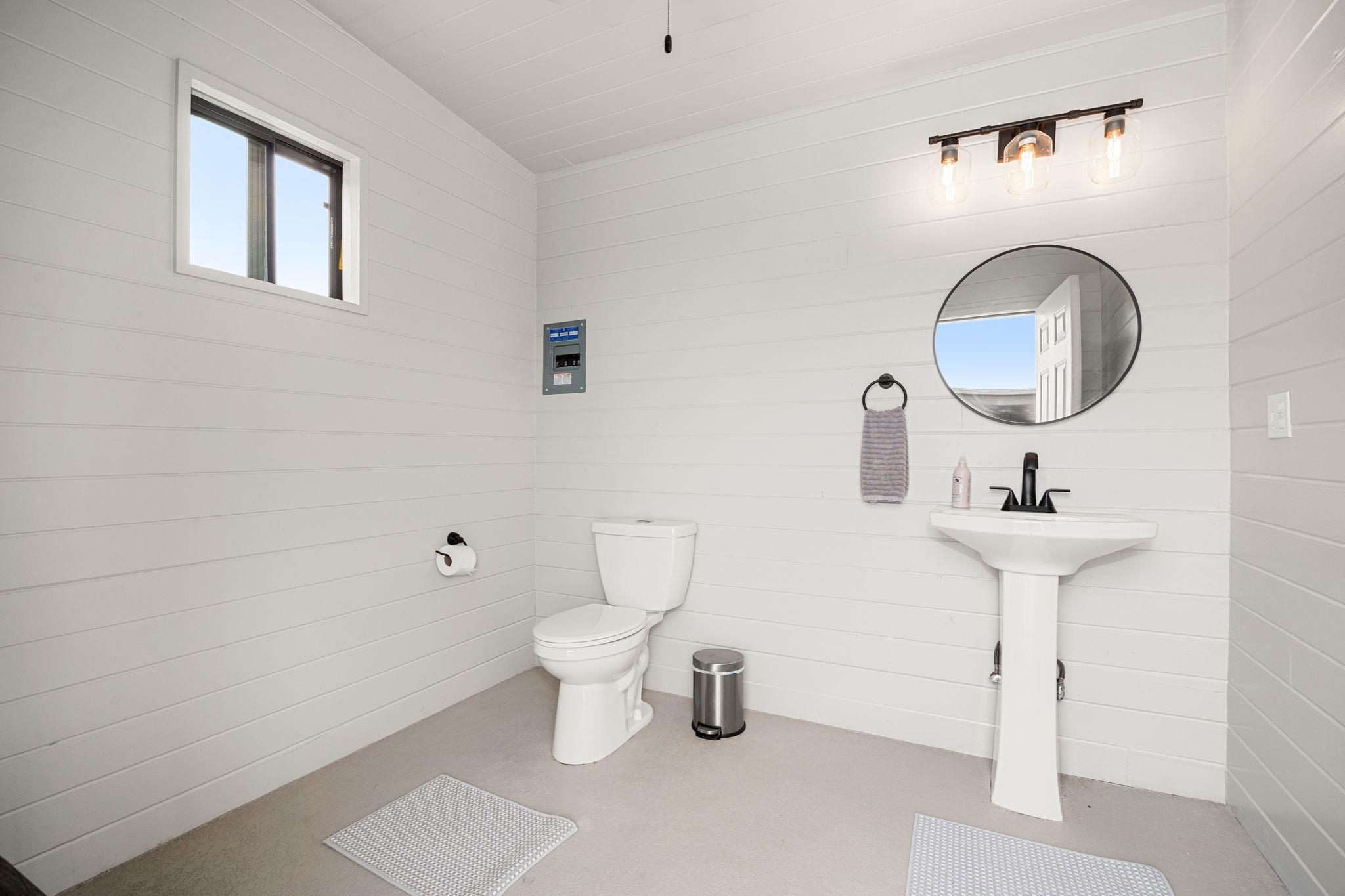 875 Spectacular Bid Dr, Austin, TX 78737