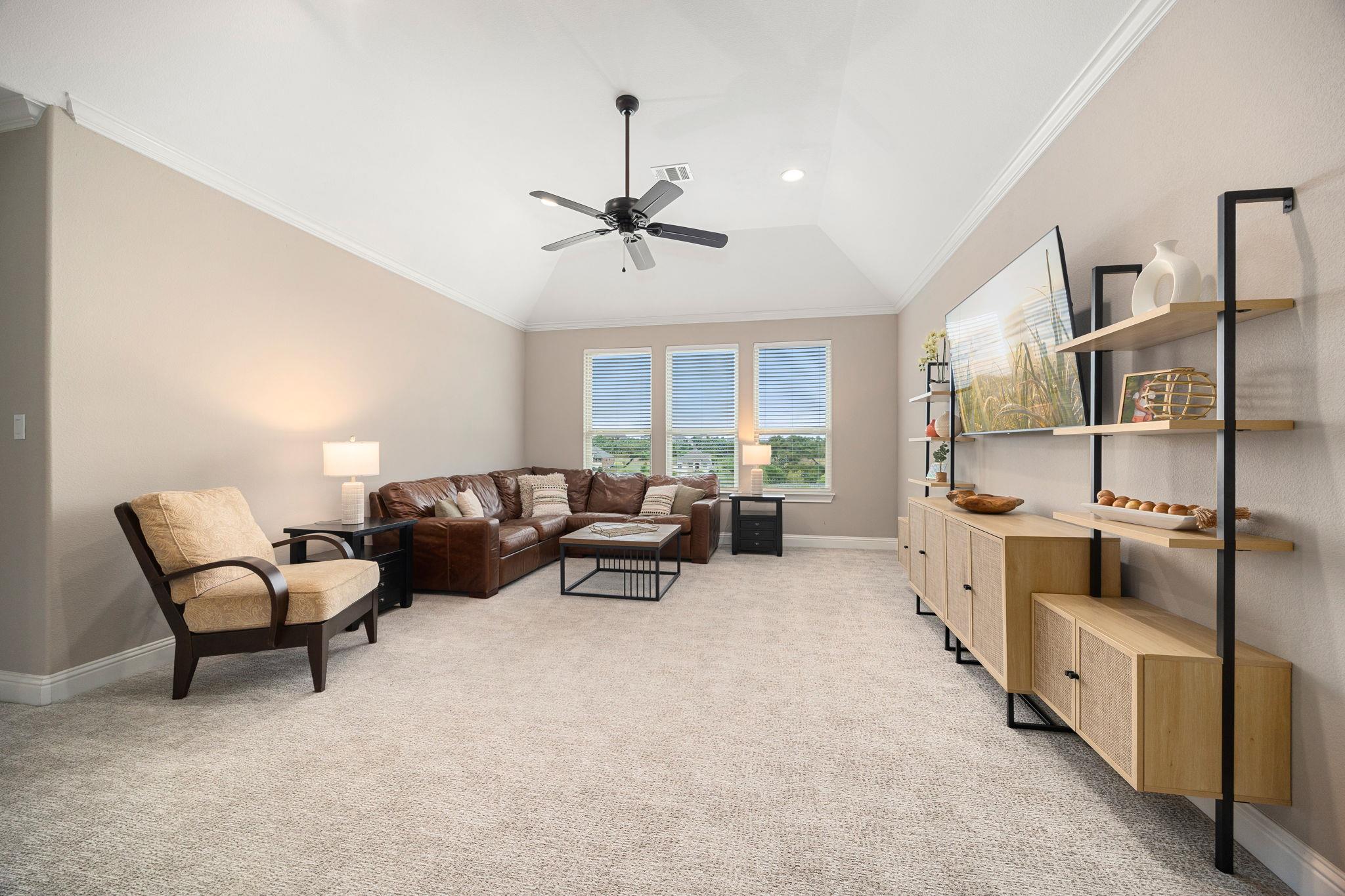 875 Spectacular Bid Dr, Austin, TX 78737