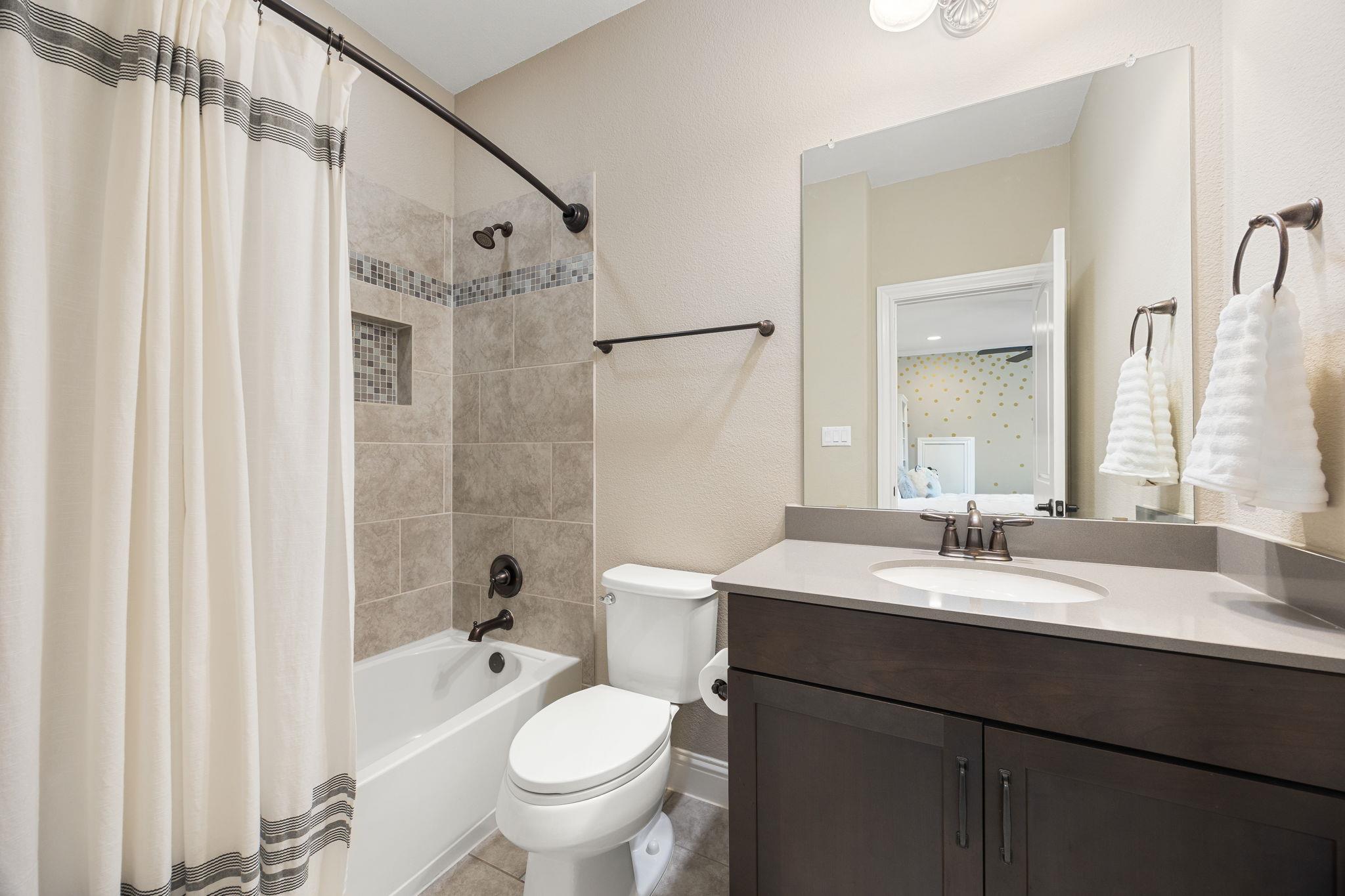 875 Spectacular Bid Dr, Austin, TX 78737