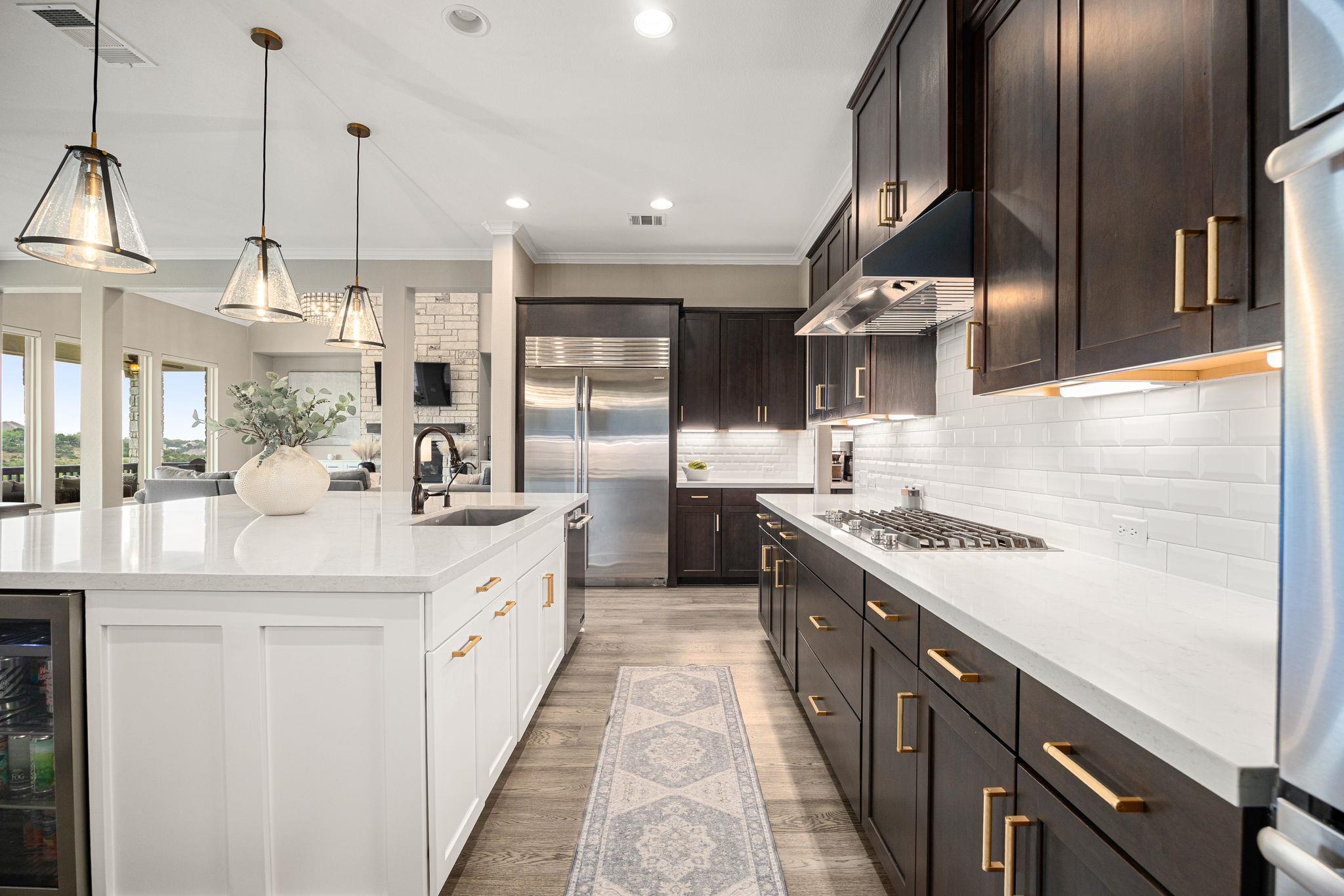 875 Spectacular Bid Dr, Austin, TX 78737