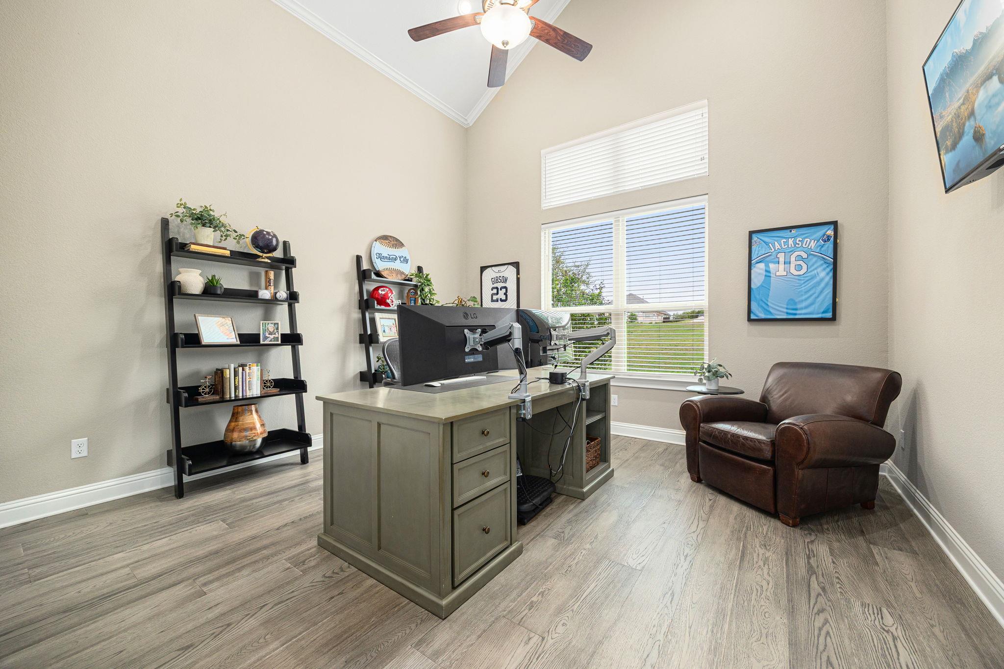 875 Spectacular Bid Dr, Austin, TX 78737