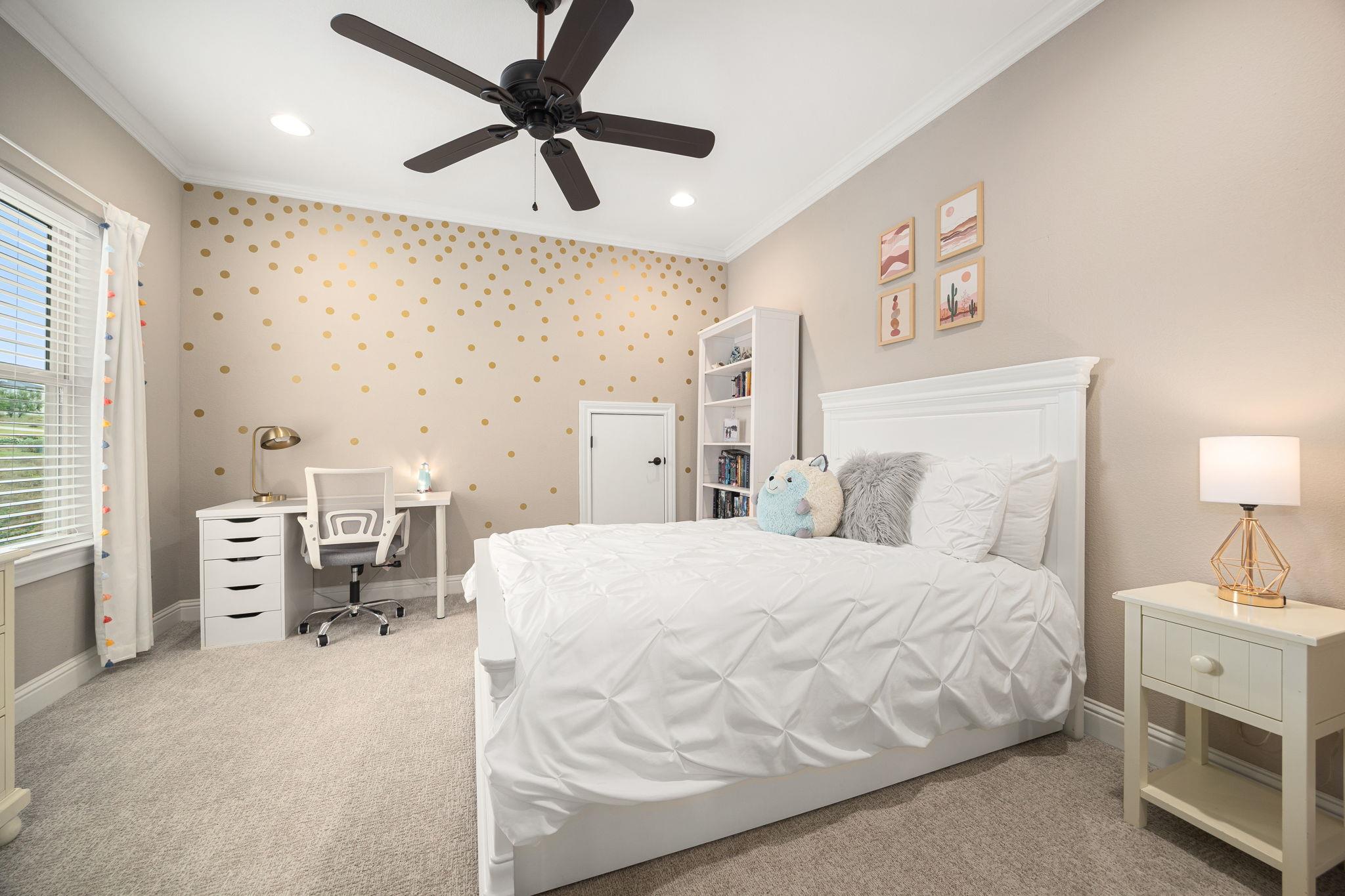 875 Spectacular Bid Dr, Austin, TX 78737