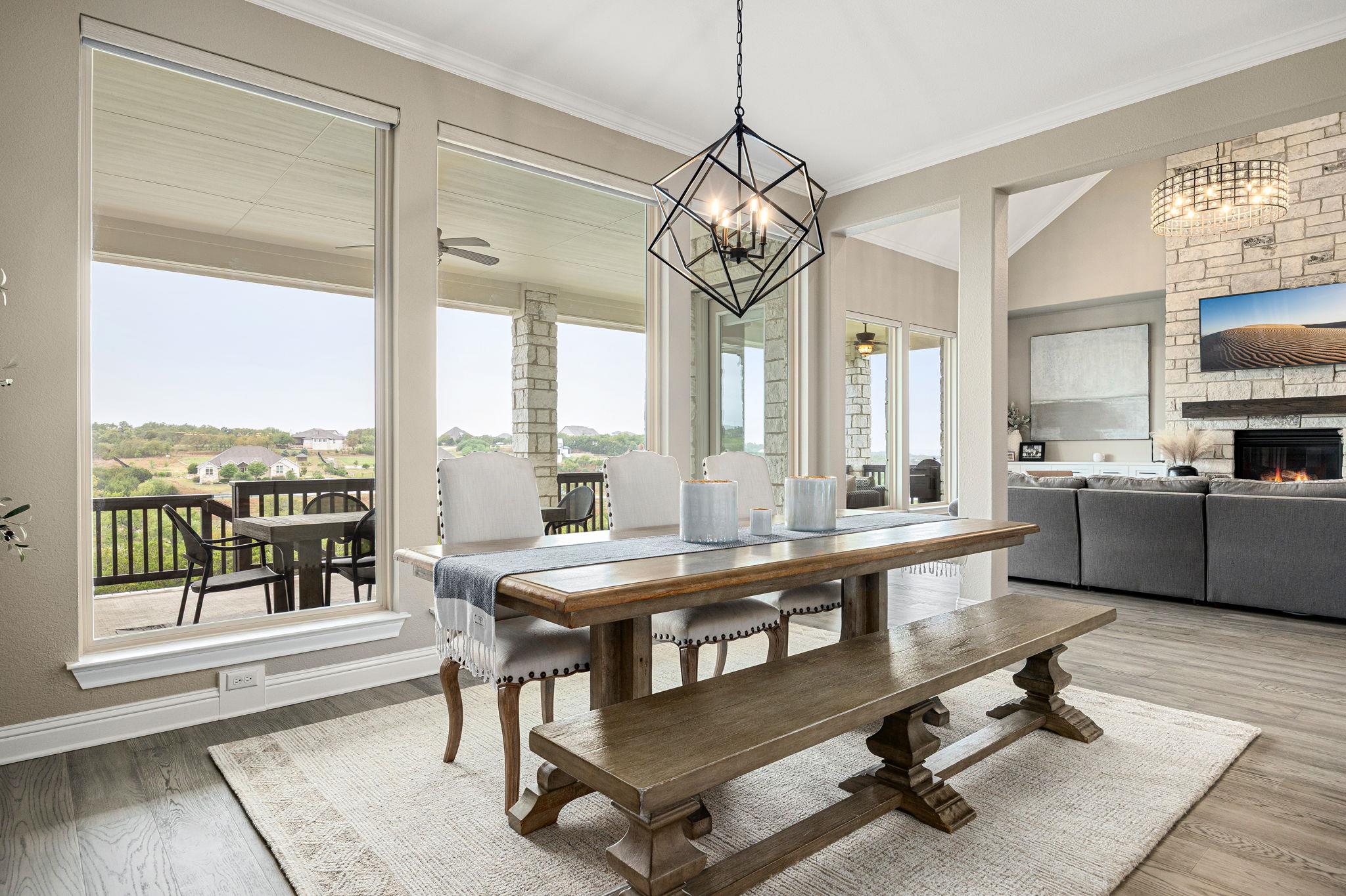 875 Spectacular Bid Dr, Austin, TX 78737