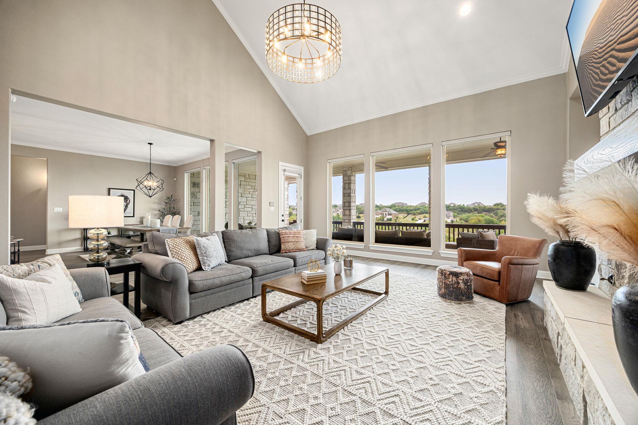 875 Spectacular Bid Dr, Austin, TX 78737