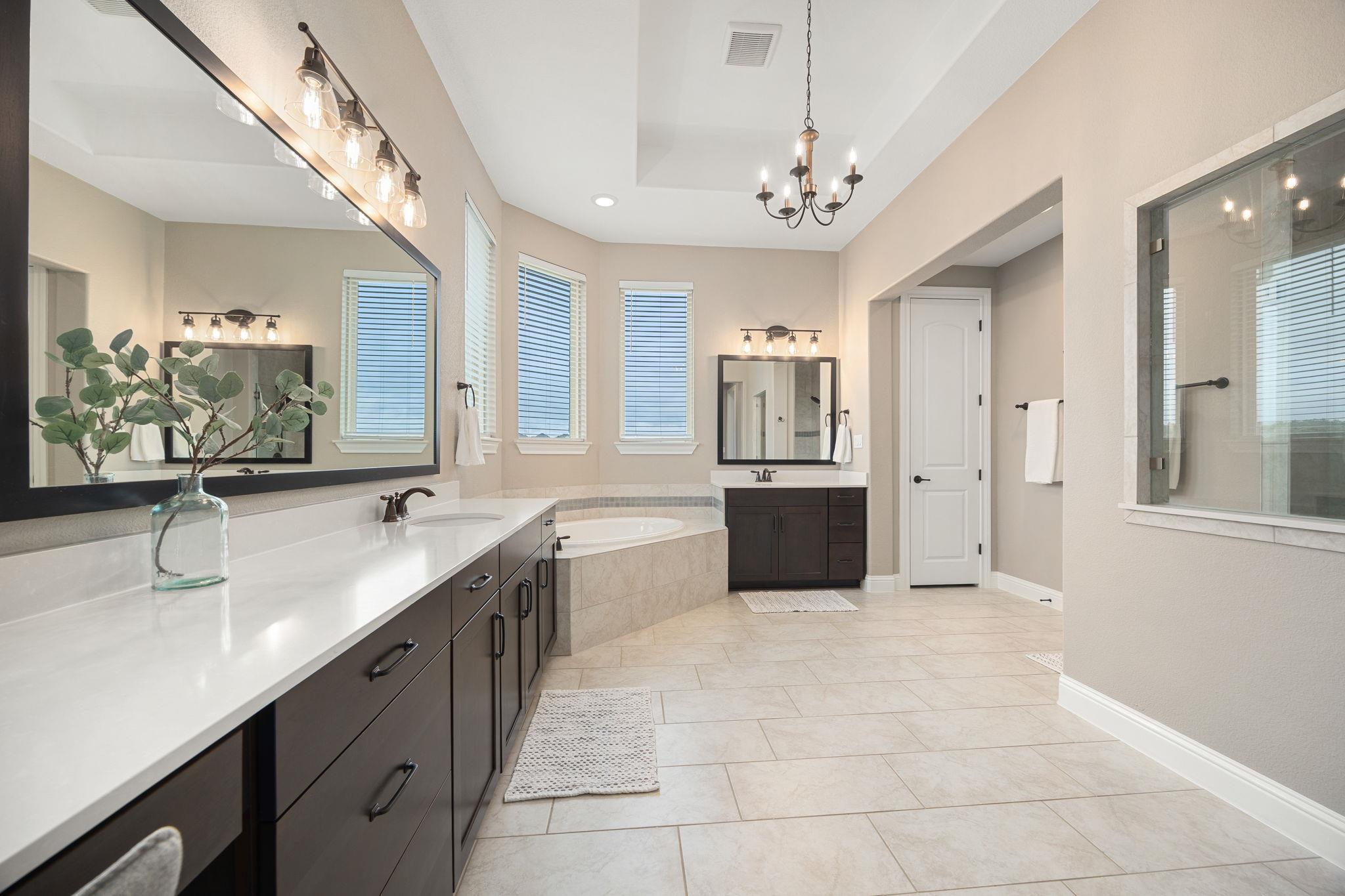 875 Spectacular Bid Dr, Austin, TX 78737