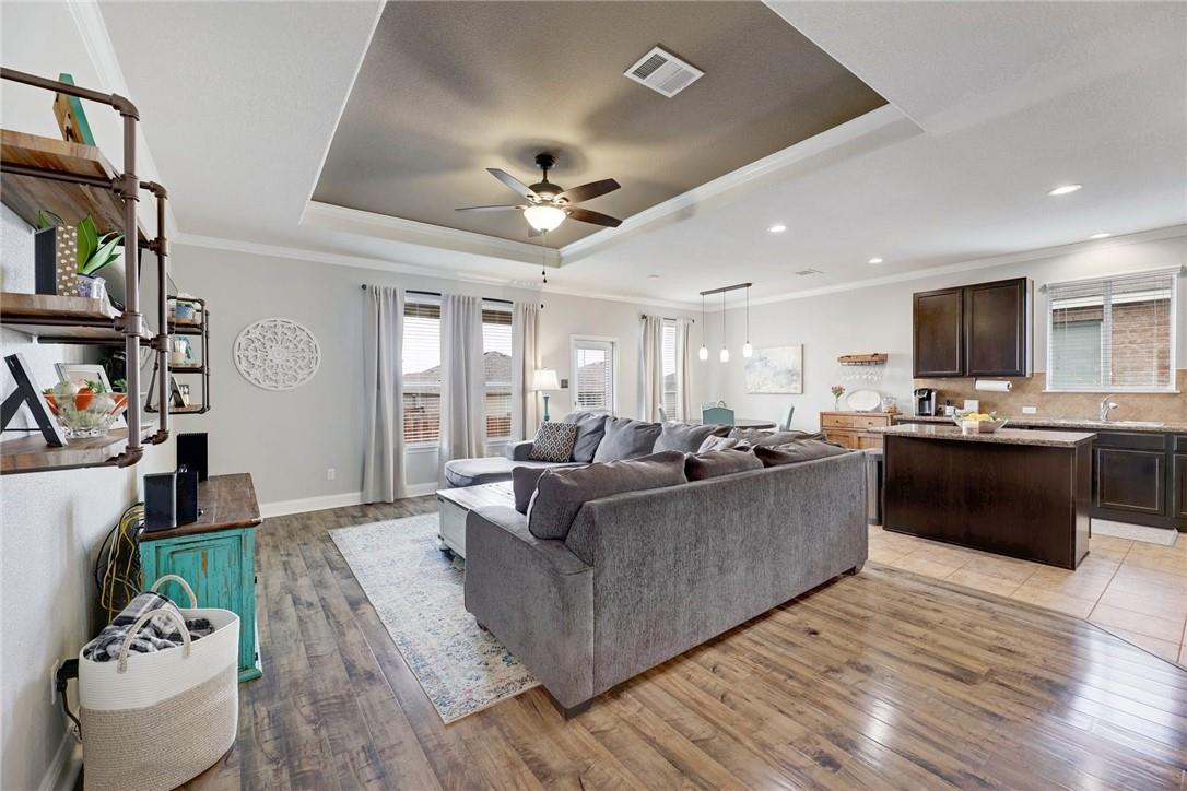 73 Mallard Ln, Leander, TX 78641