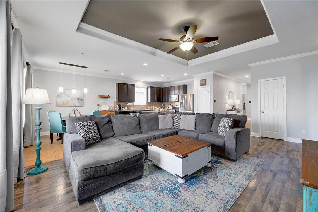 73 Mallard Ln, Leander, TX 78641