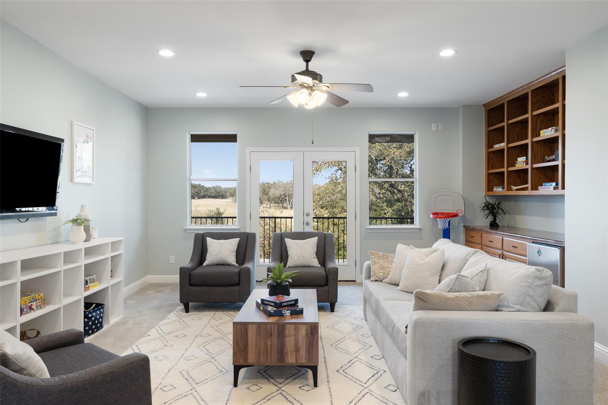 7916 Crandall Rd, Austin, TX 78739