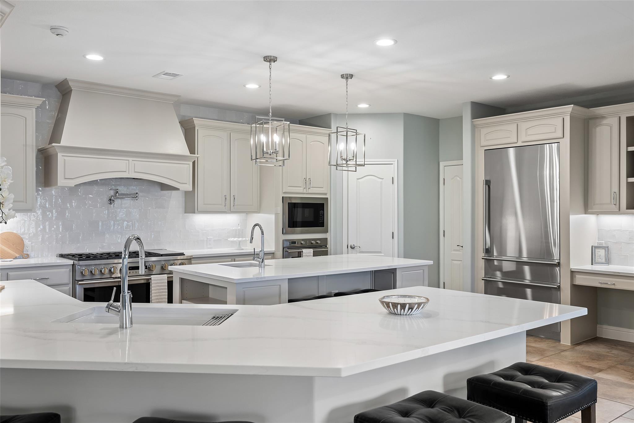 7916 Crandall Rd, Austin, TX 78739