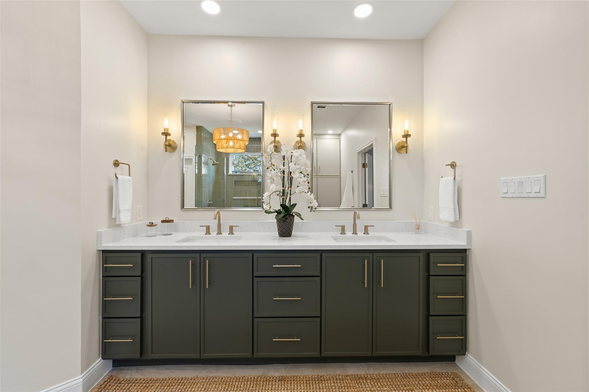 7916 Crandall Rd, Austin, TX 78739