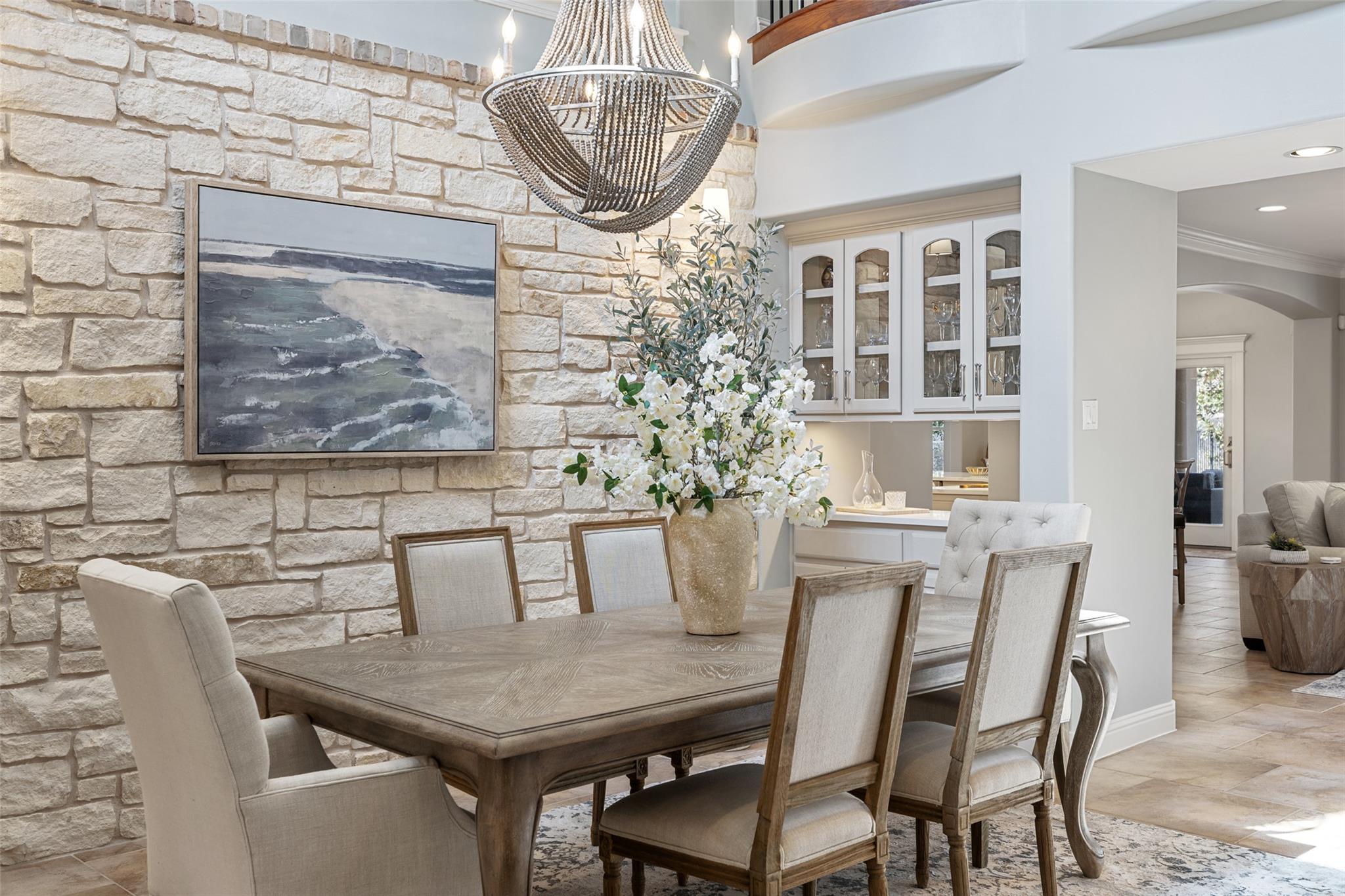 7916 Crandall Rd, Austin, TX 78739