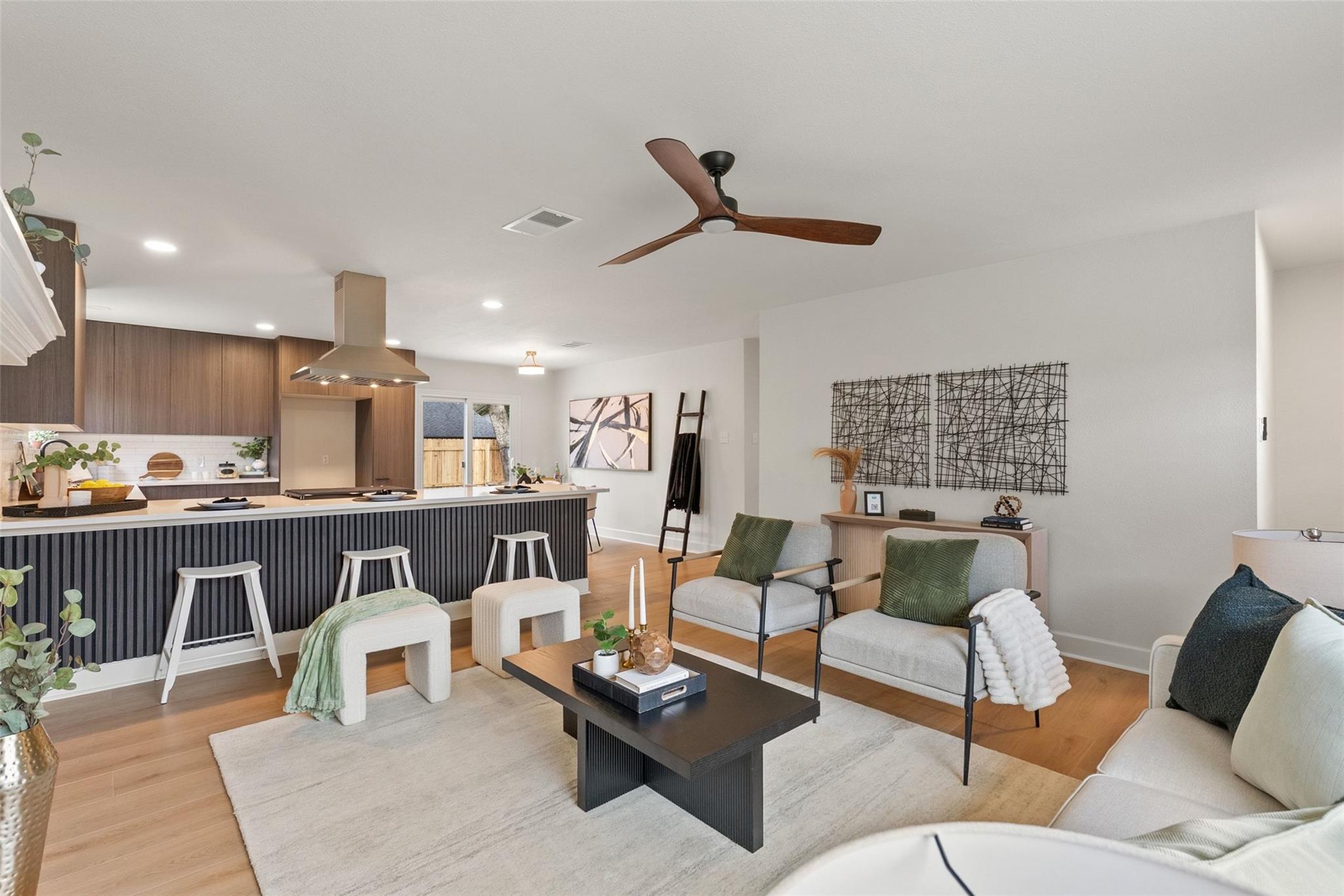 2809 Wilcrest Dr, Austin, TX 78748