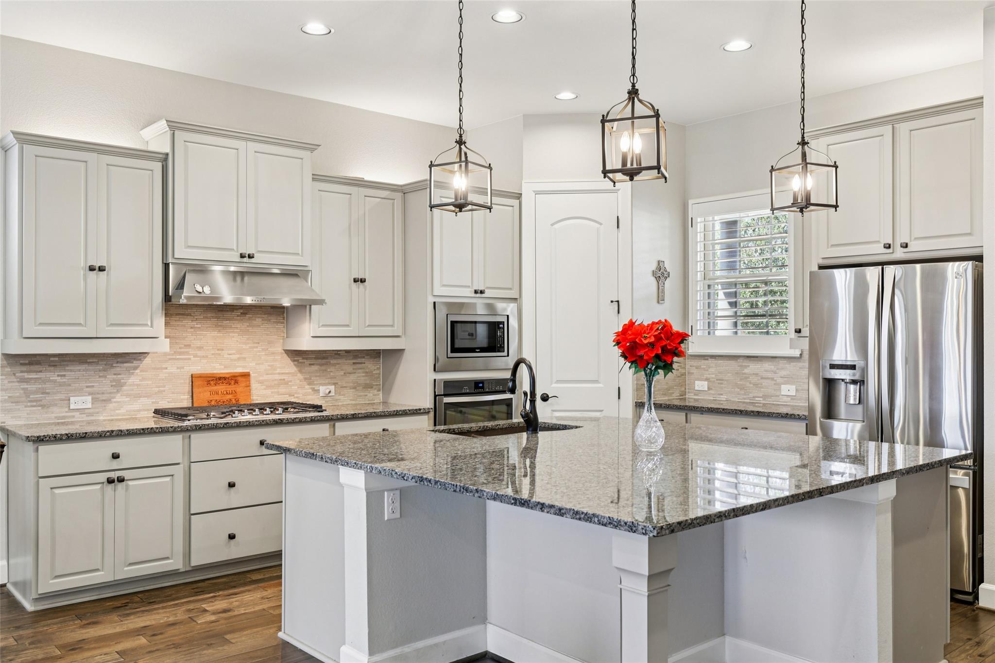 259 Sowing Oak Dr, San Marcos, TX 78666