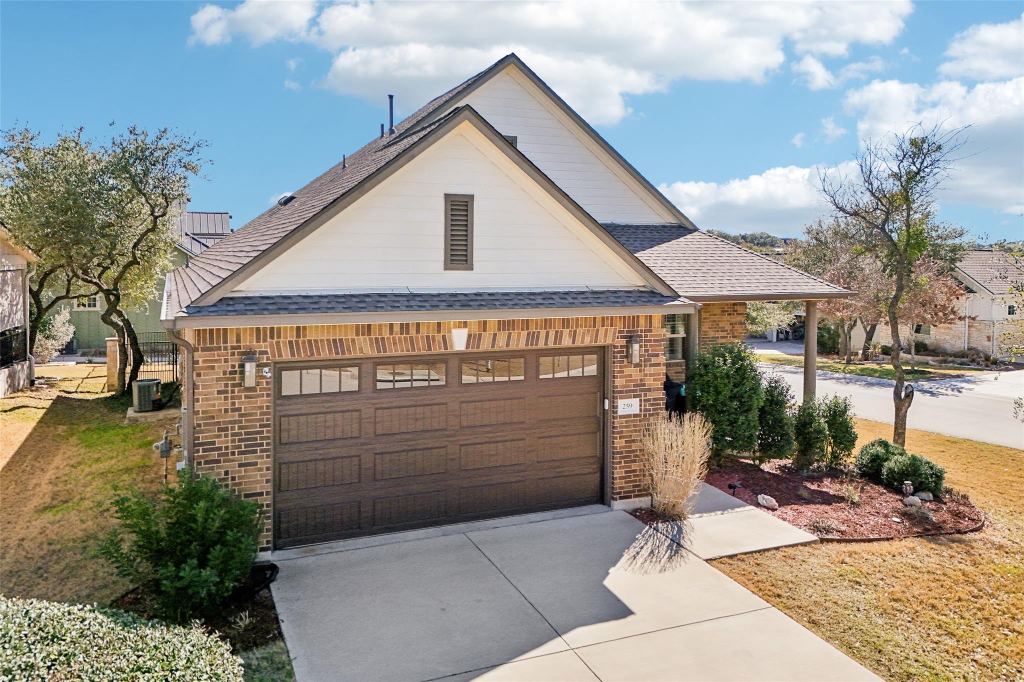 259 Sowing Oak Dr, San Marcos, TX 78666