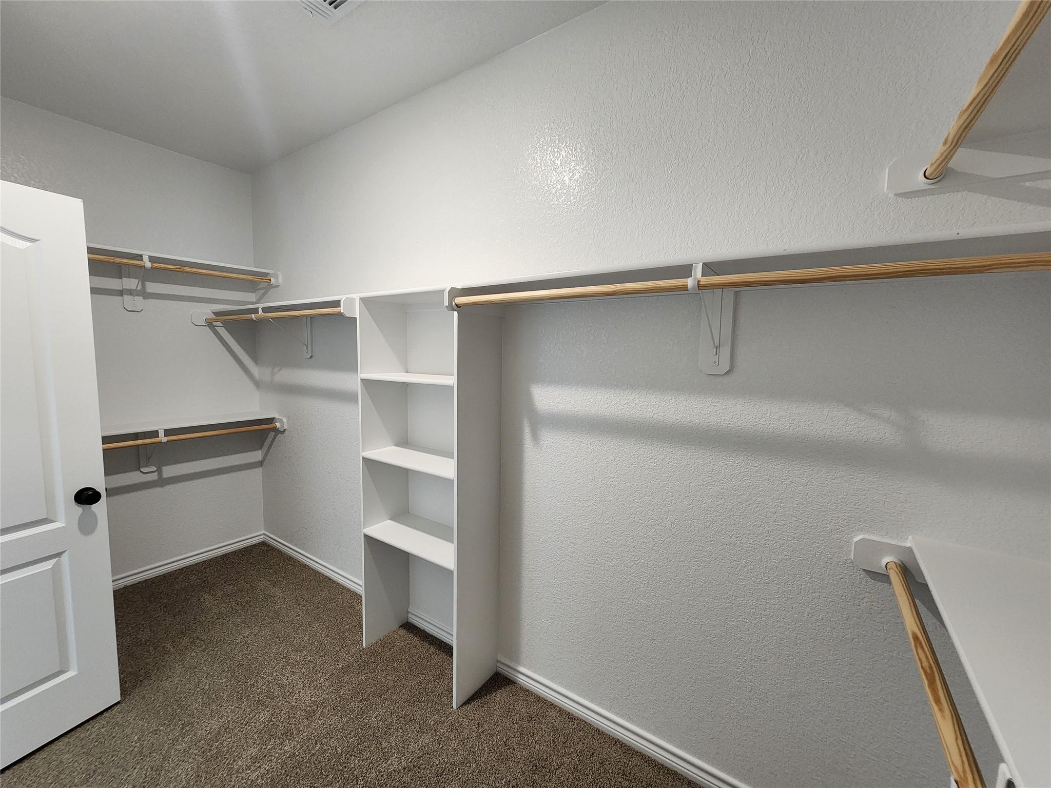 724 Golden Eagle Dr, Salado, TX 76571