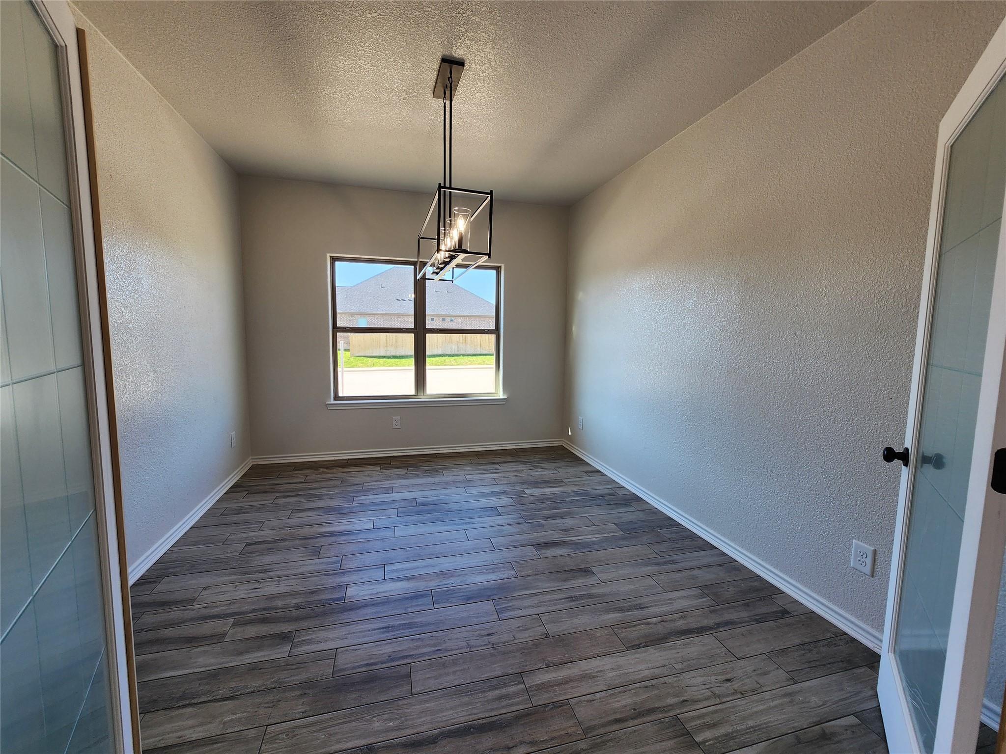 724 Golden Eagle Dr, Salado, TX 76571