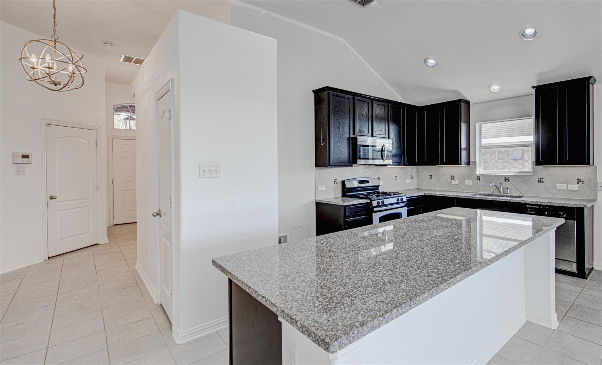 239 Pond View Pass, Buda, TX 78610