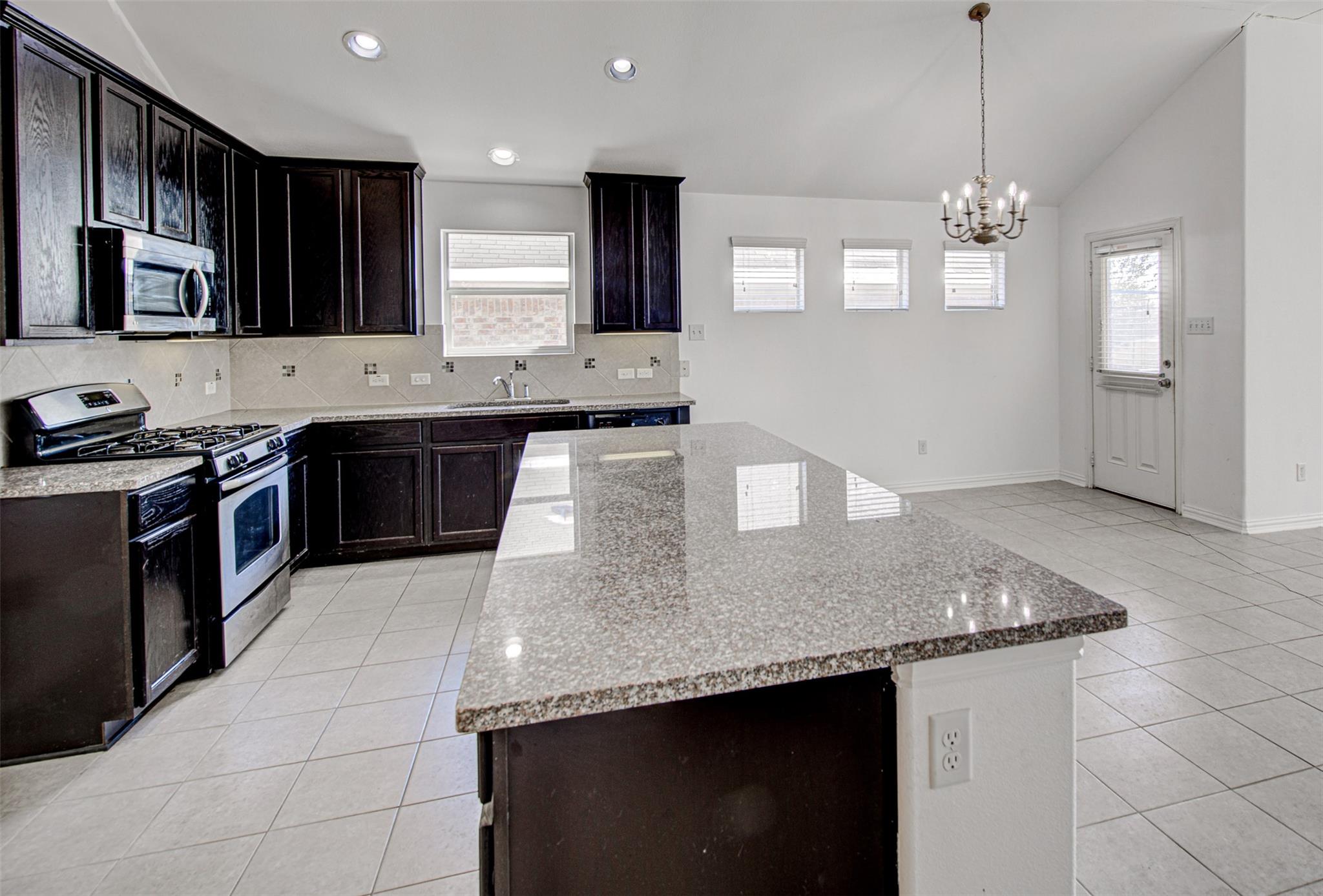 239 Pond View Pass, Buda, TX 78610