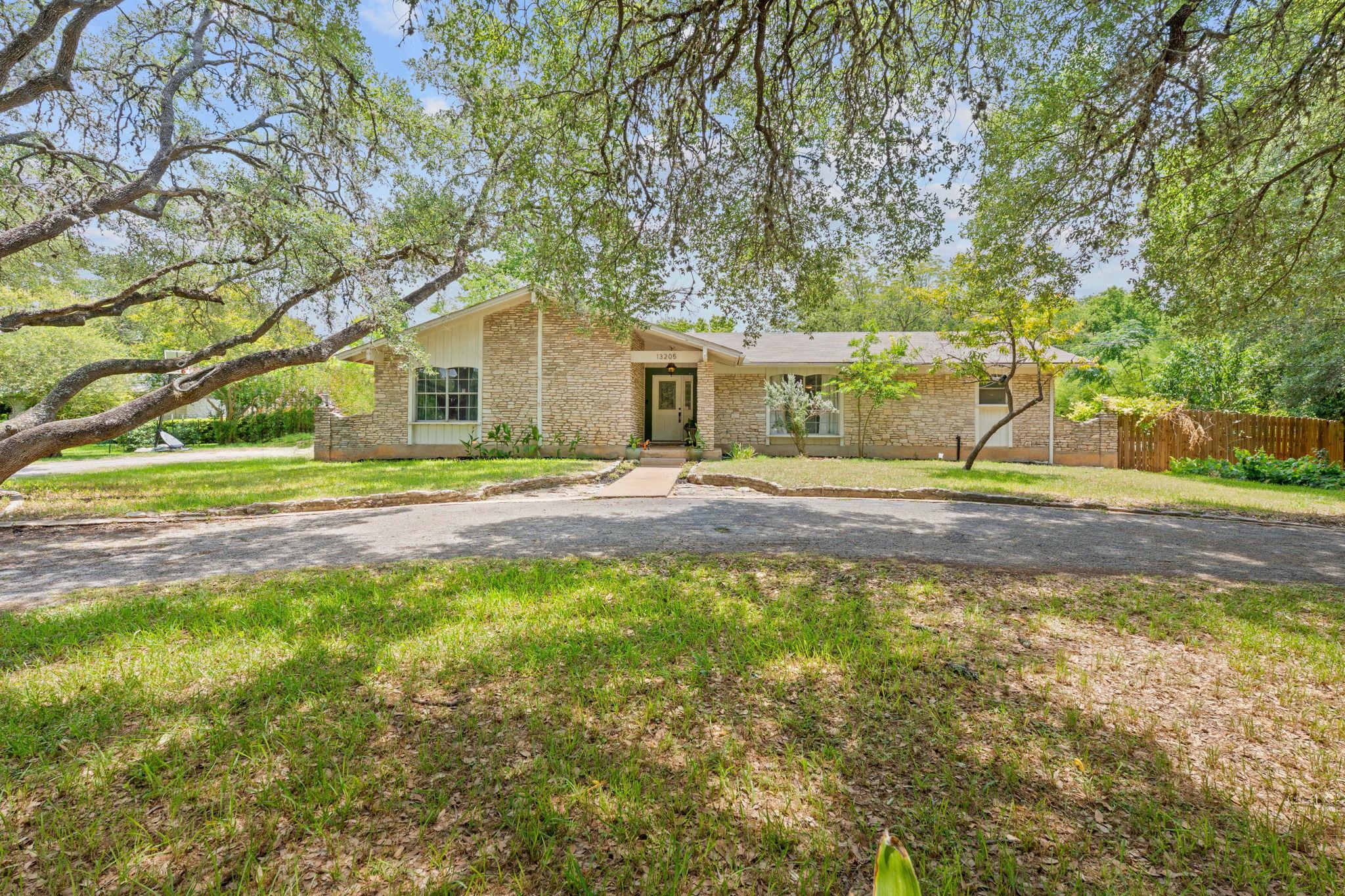 13205 Onion Creek Dr, Manchaca, TX 78652