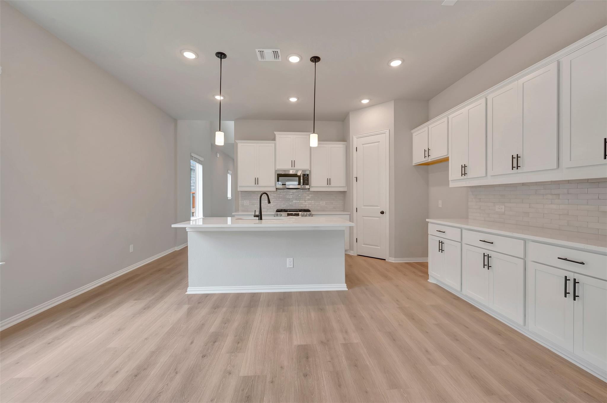 178 Grayson Elm Pass, Dripping Springs, TX 78620