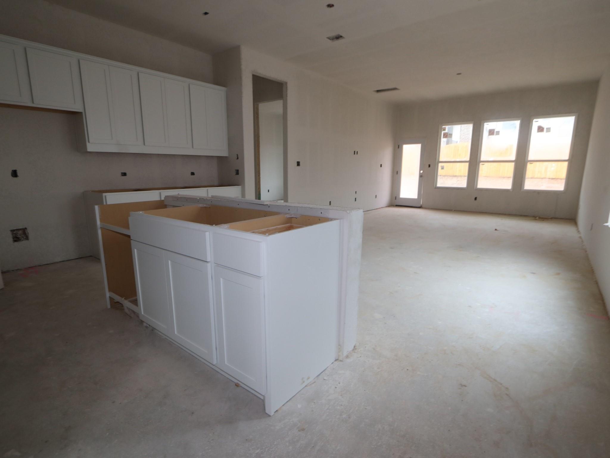 178 Grayson Elm Pass, Dripping Springs, TX 78620