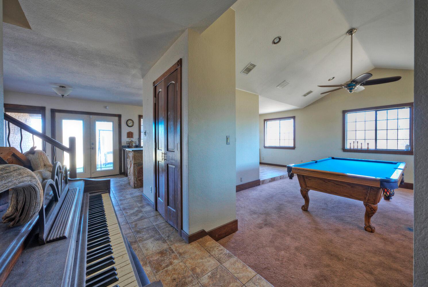 1800 Caldwell Ln, Del Valle, TX 78617