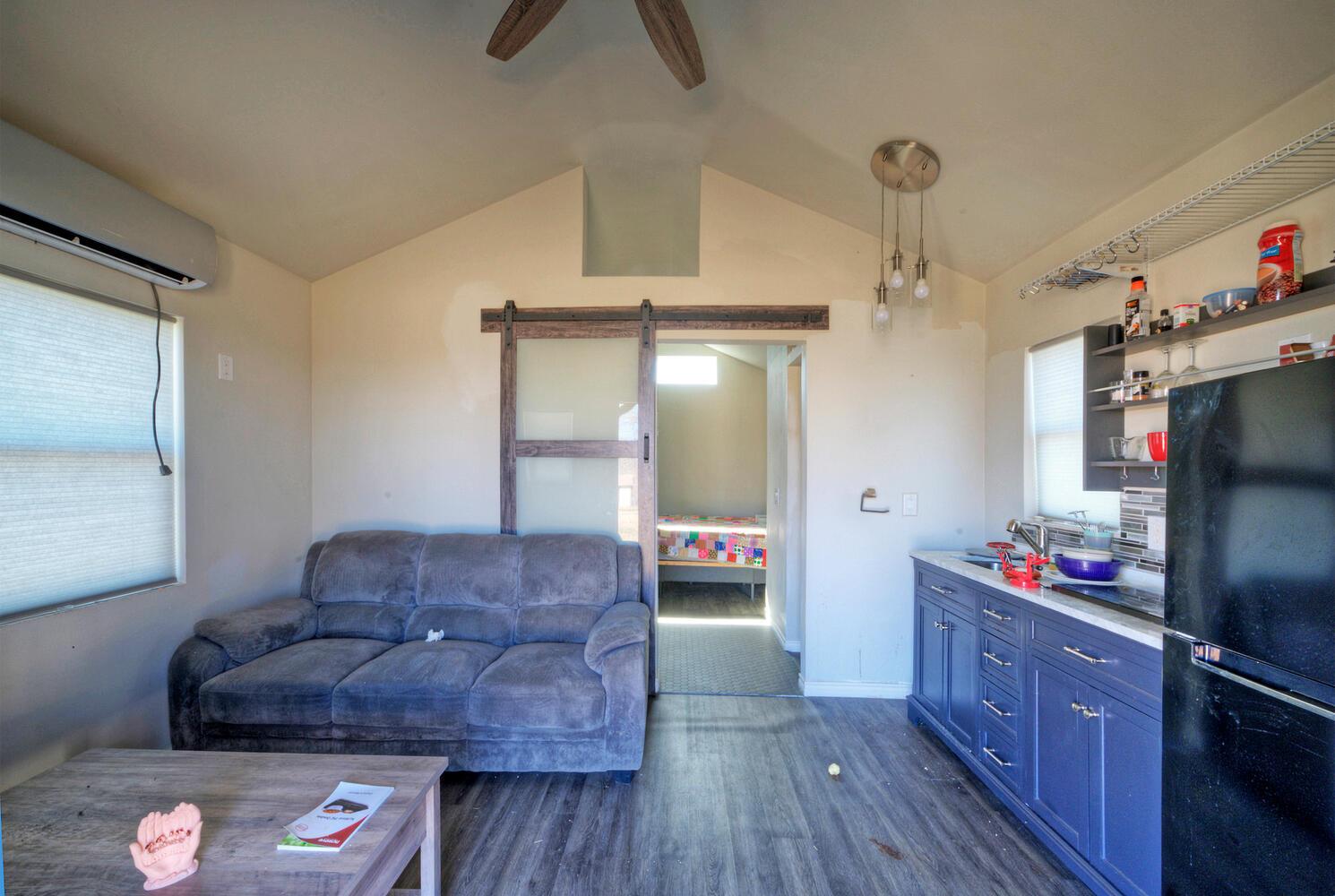 1800 Caldwell Ln, Del Valle, TX 78617