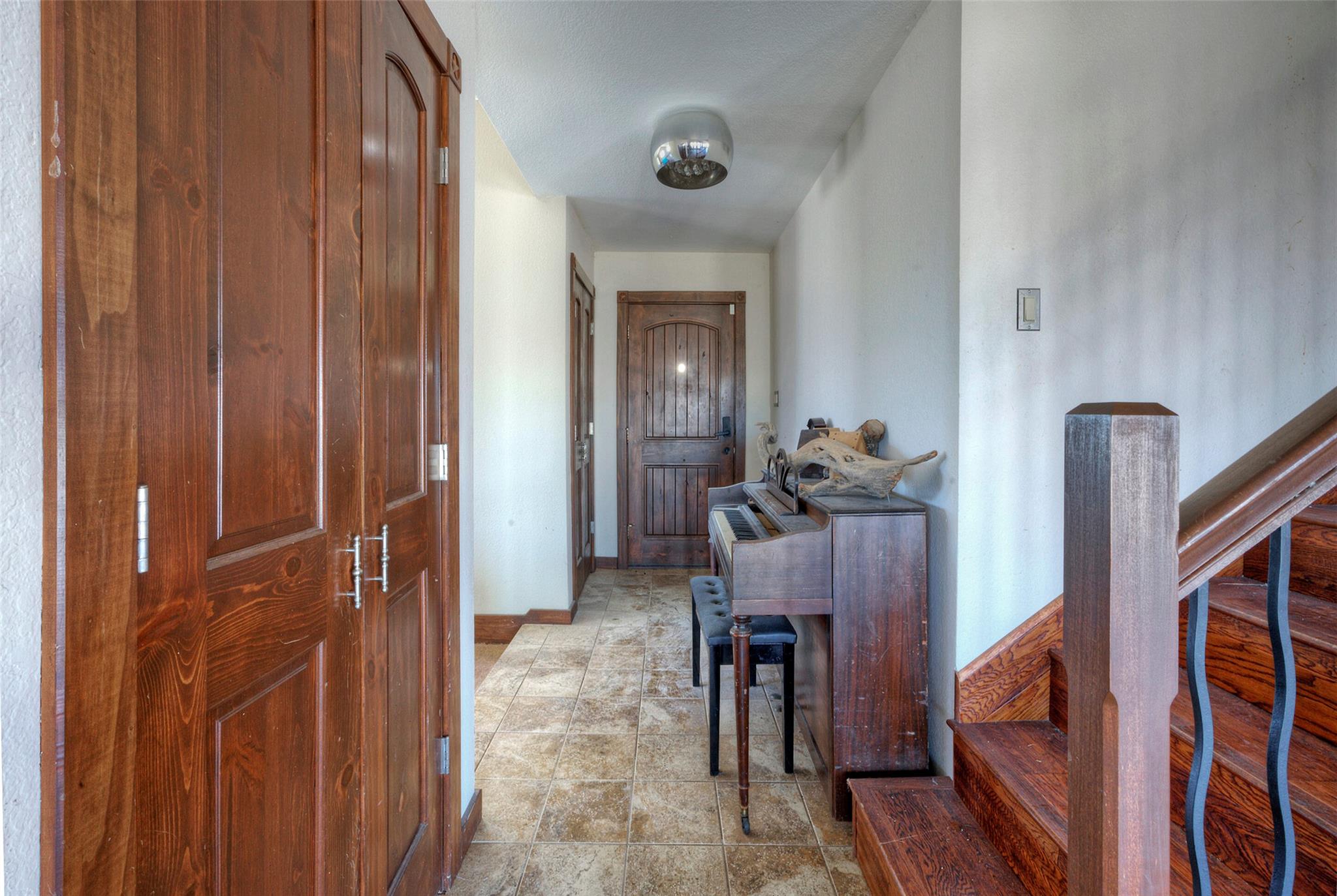 1800 Caldwell Ln, Del Valle, TX 78617