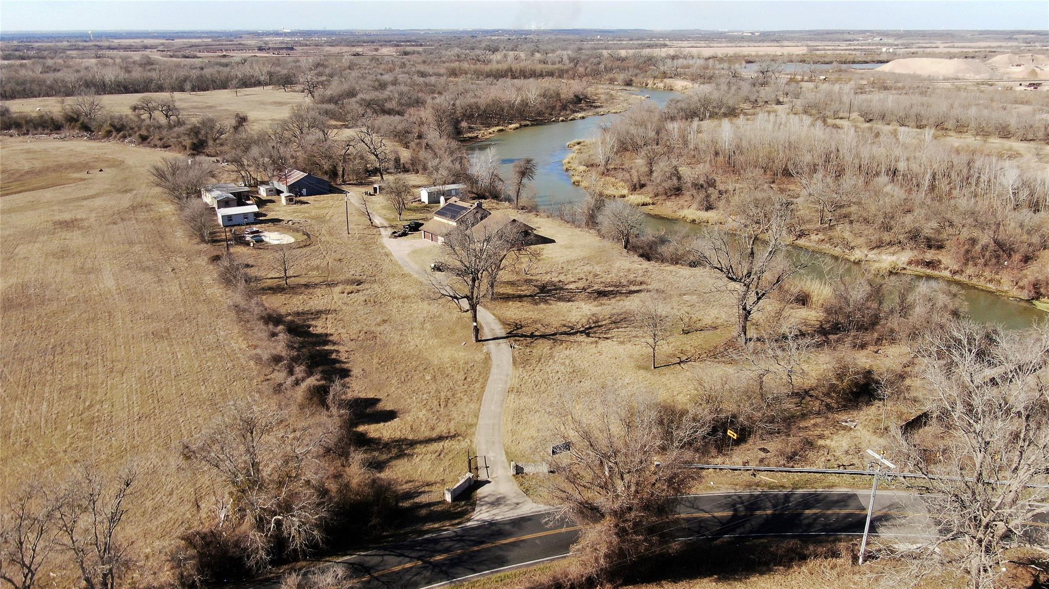 1800 Caldwell Ln, Del Valle, TX 78617