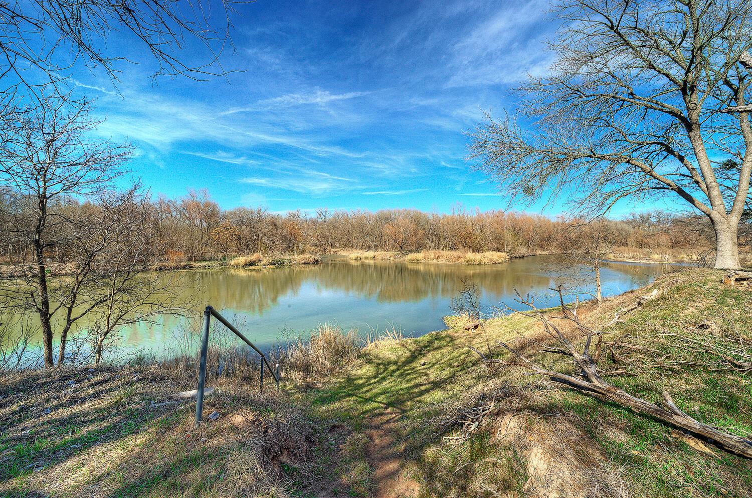 1800 Caldwell Ln, Del Valle, TX 78617