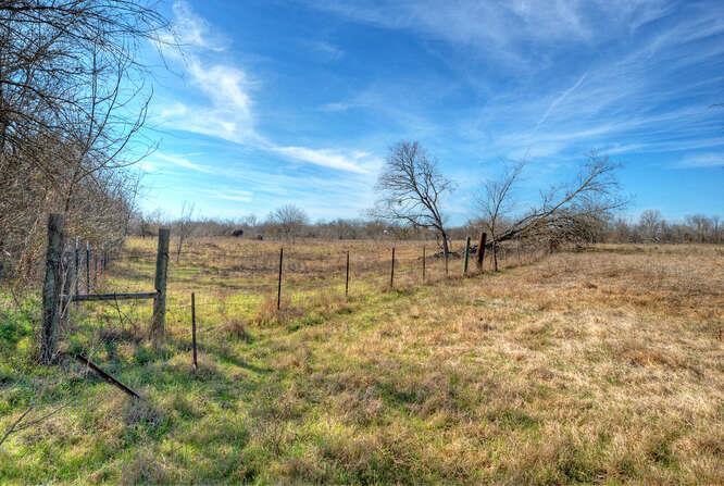 1800 Caldwell Ln, Del Valle, TX 78617