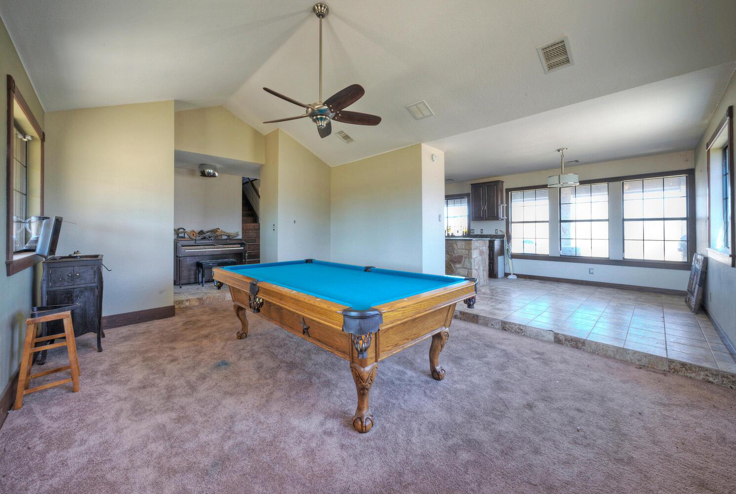 1800 Caldwell Ln, Del Valle, TX 78617