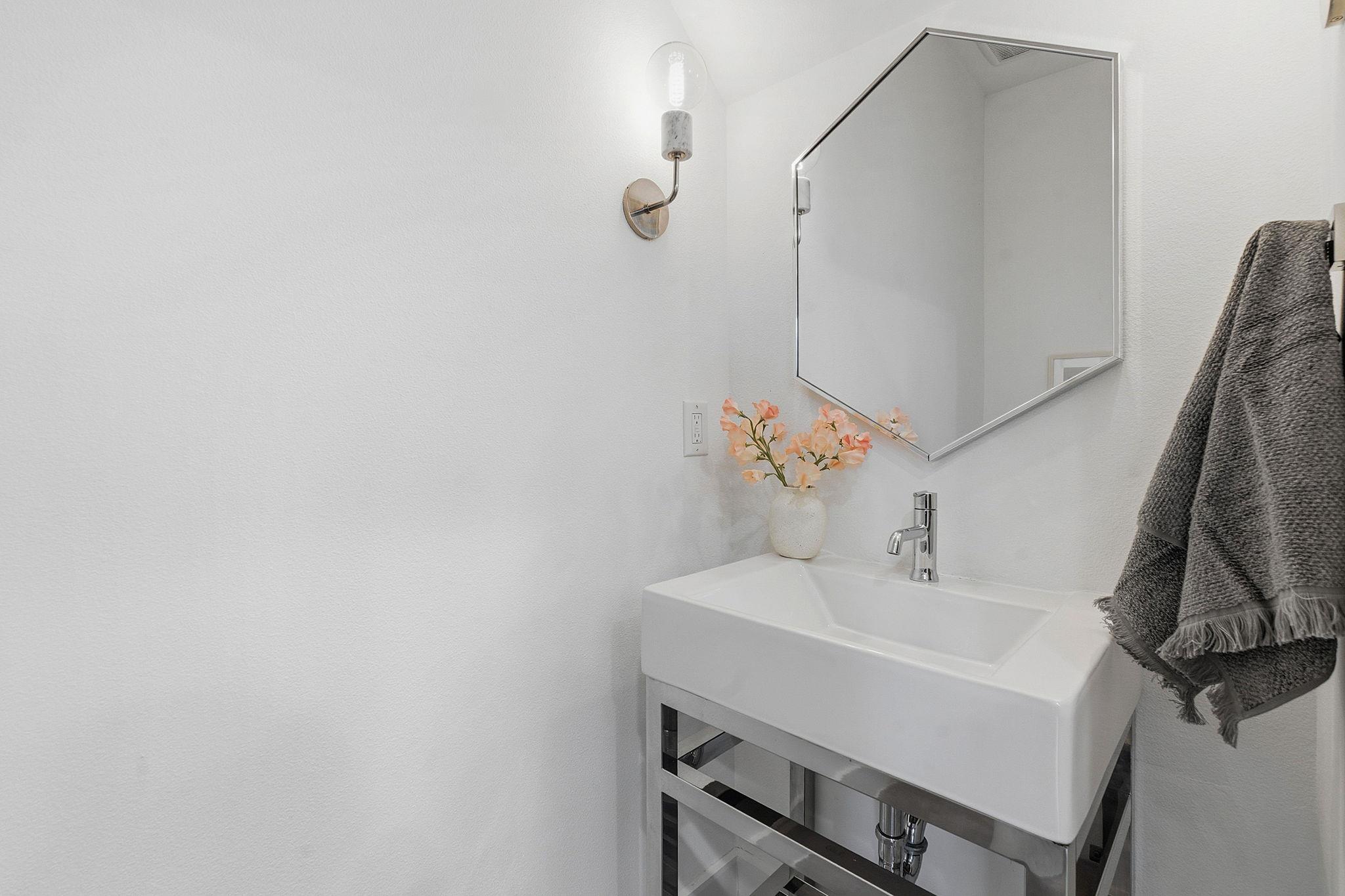 2411 Santa Rosa St # A, Austin, TX 78702